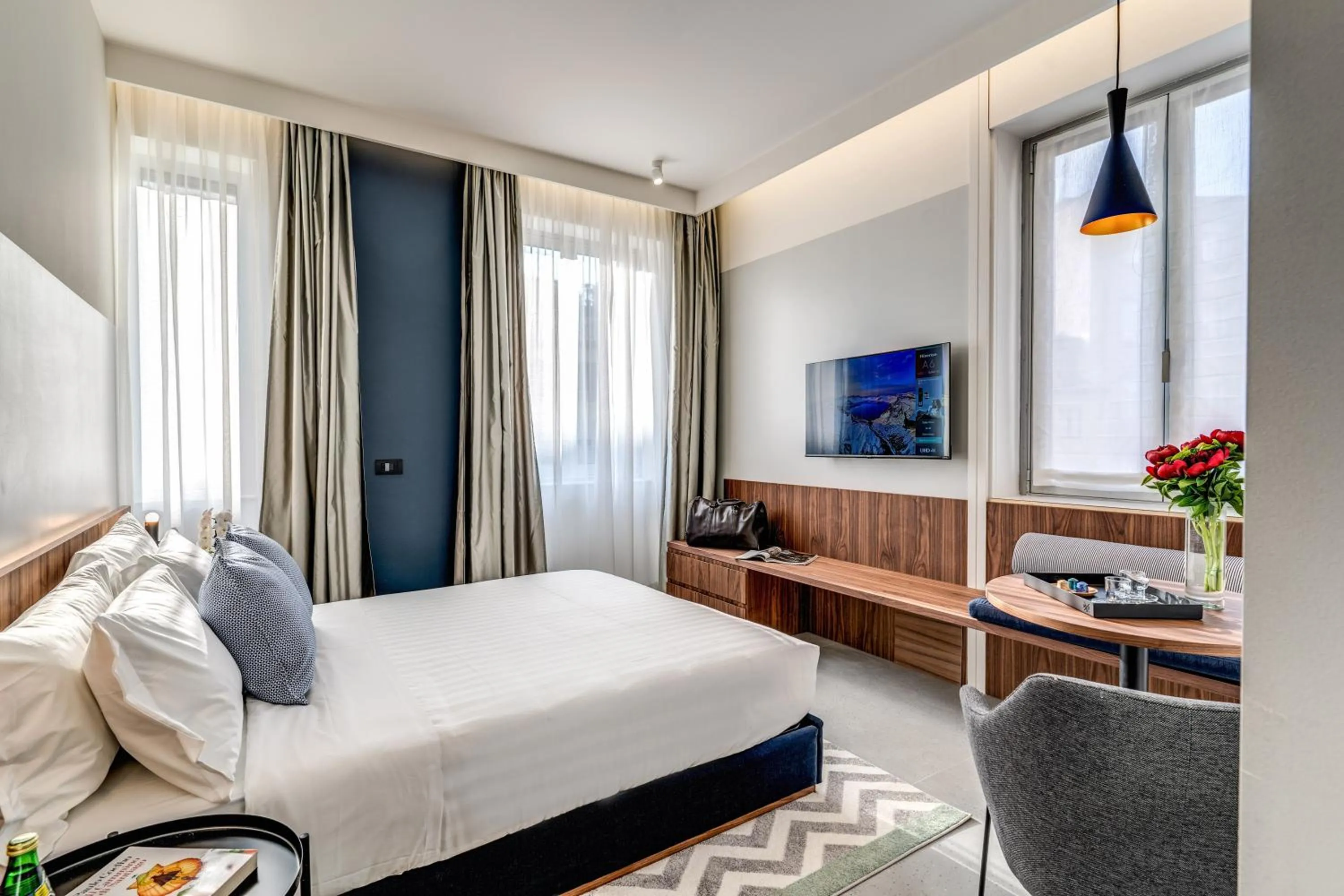 Bedroom, Bed in Sospeso Boutique Hotel