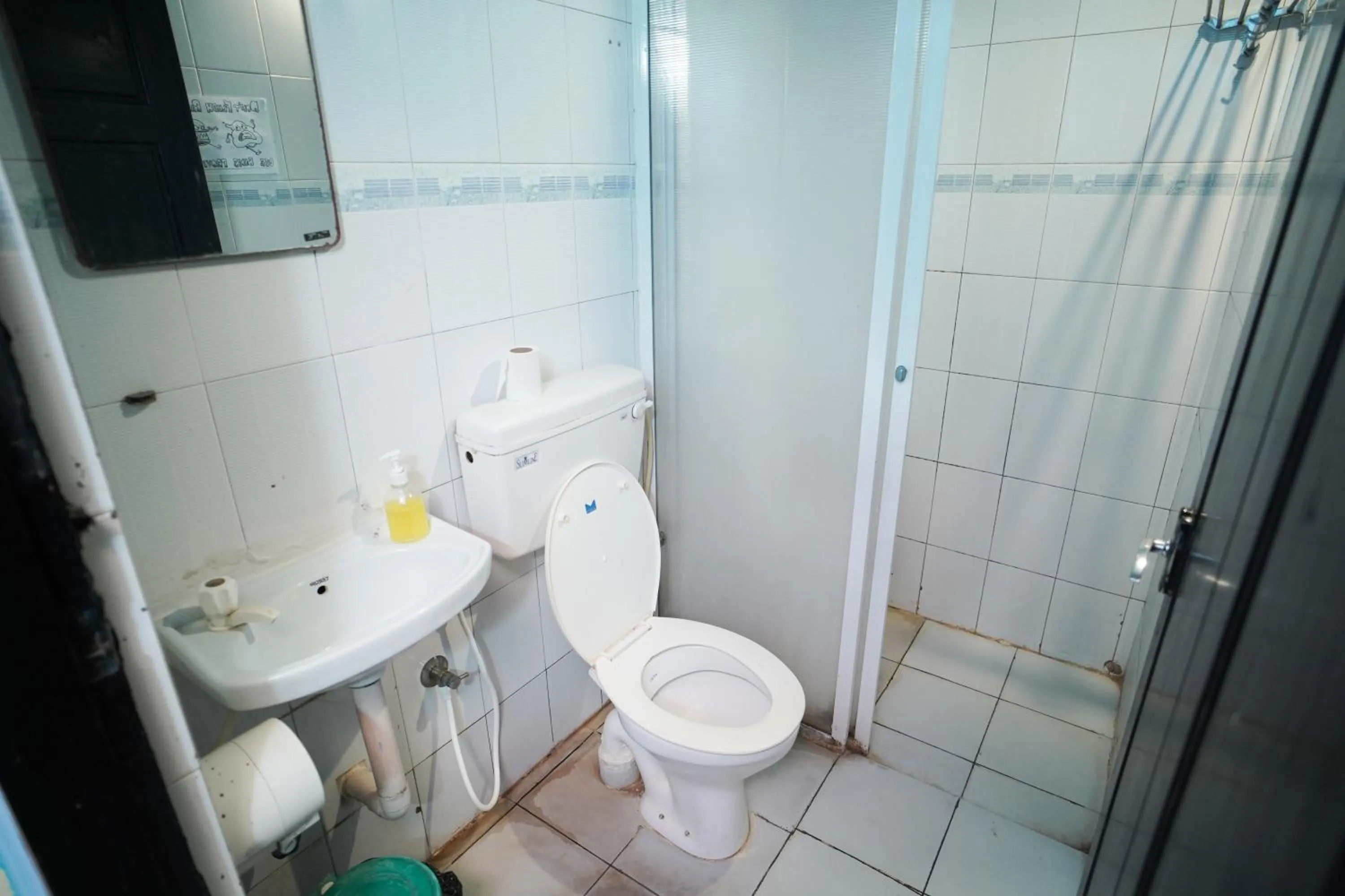 Toilet in Santa Maria Hostel, Fort Kochi