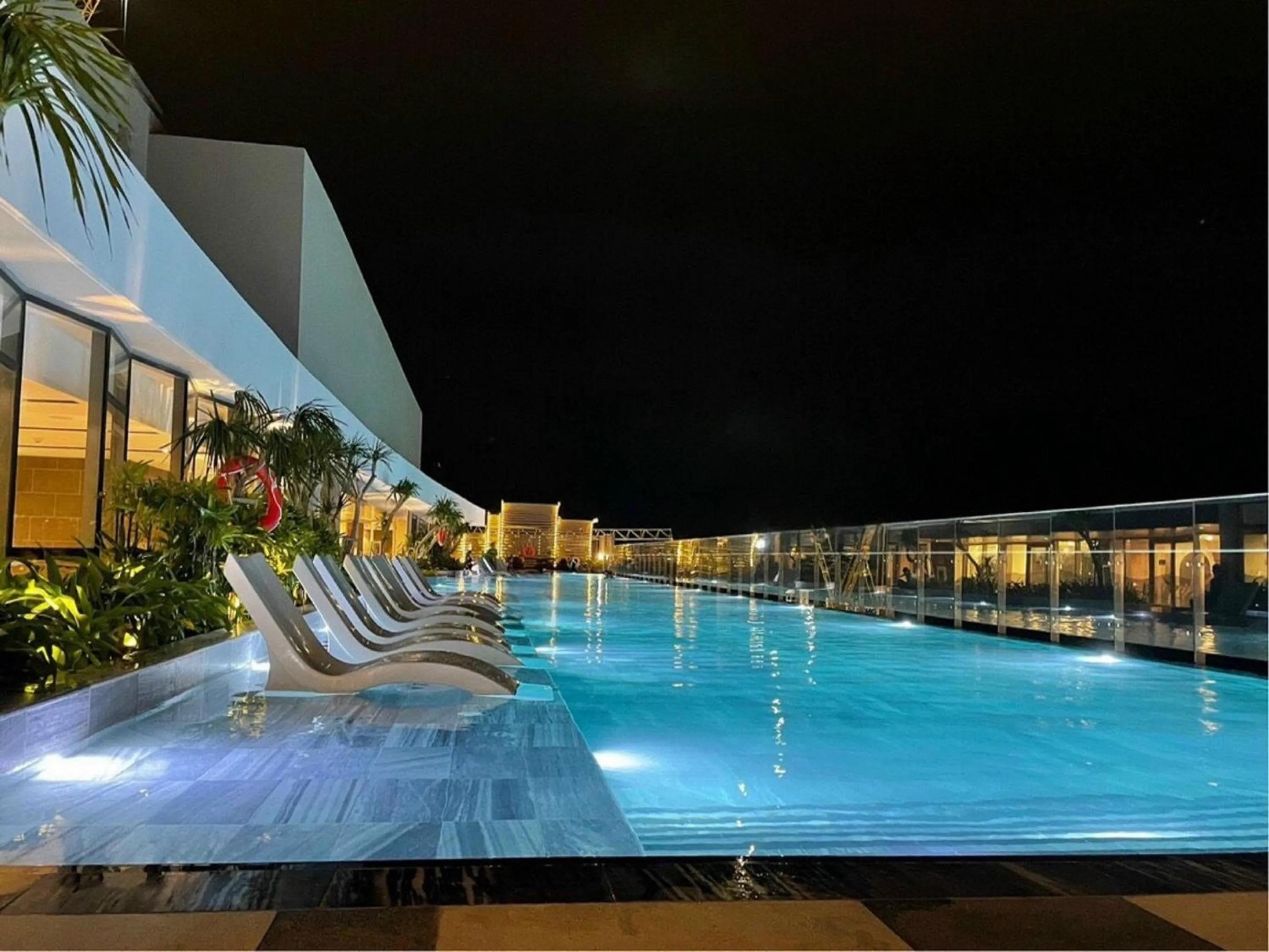 Swimming Pool in The Song Balcony Apartment Vung Tau