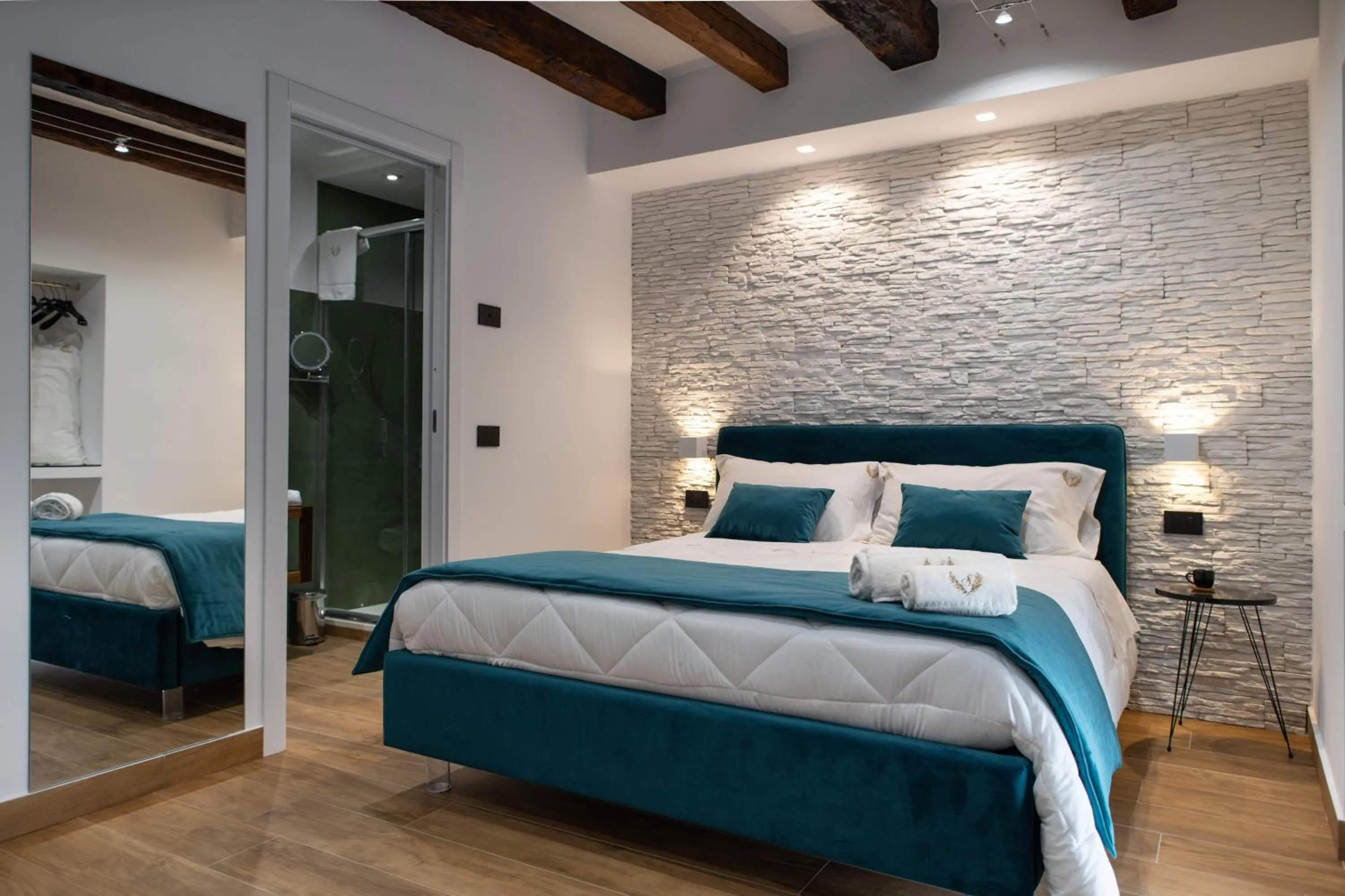 Bedroom, Bed in Sofi' Center Rooms