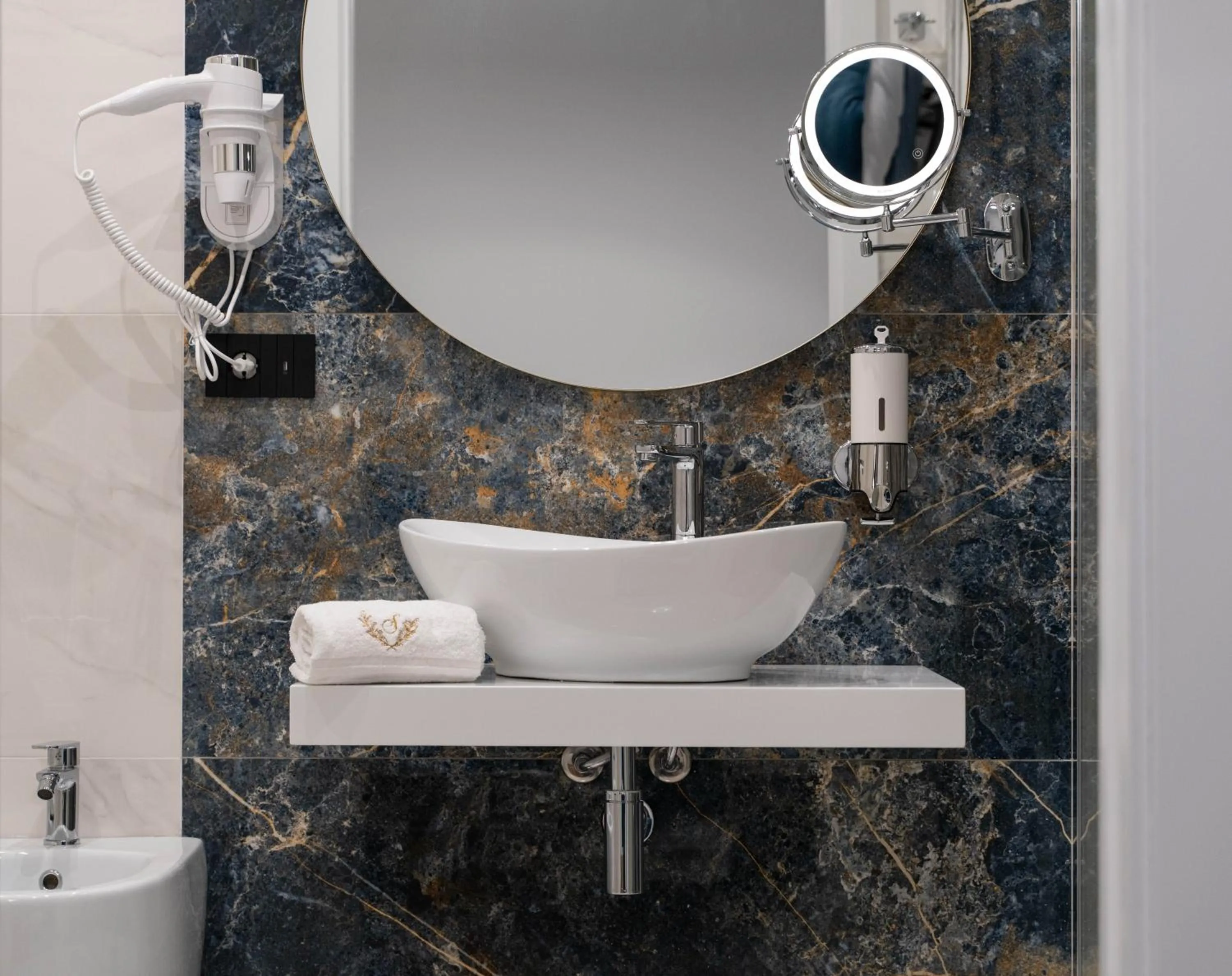 Bathroom in Sofi' Center Rooms