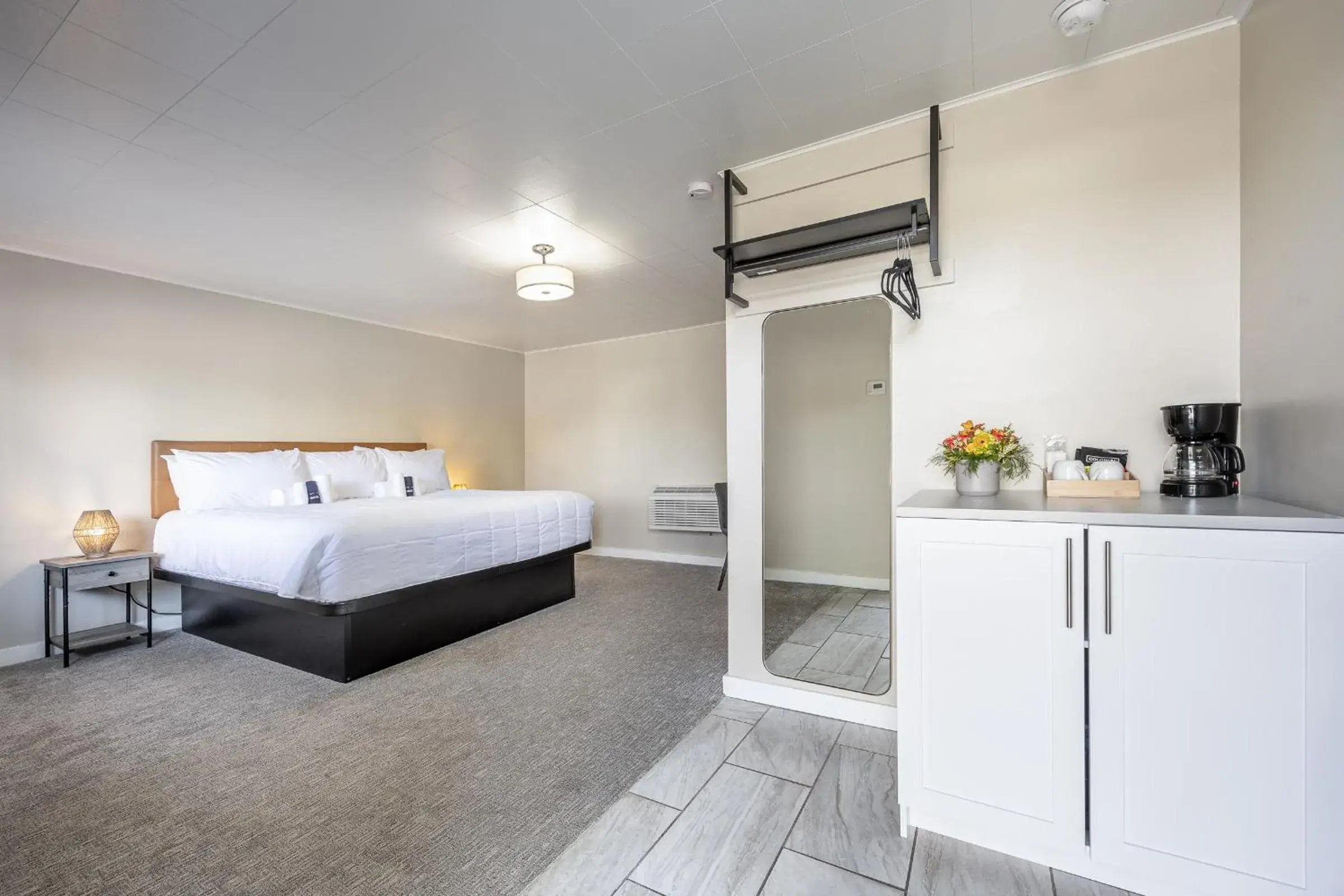 Standard King Room in City Center Motel Standard King Room in City Center Motel