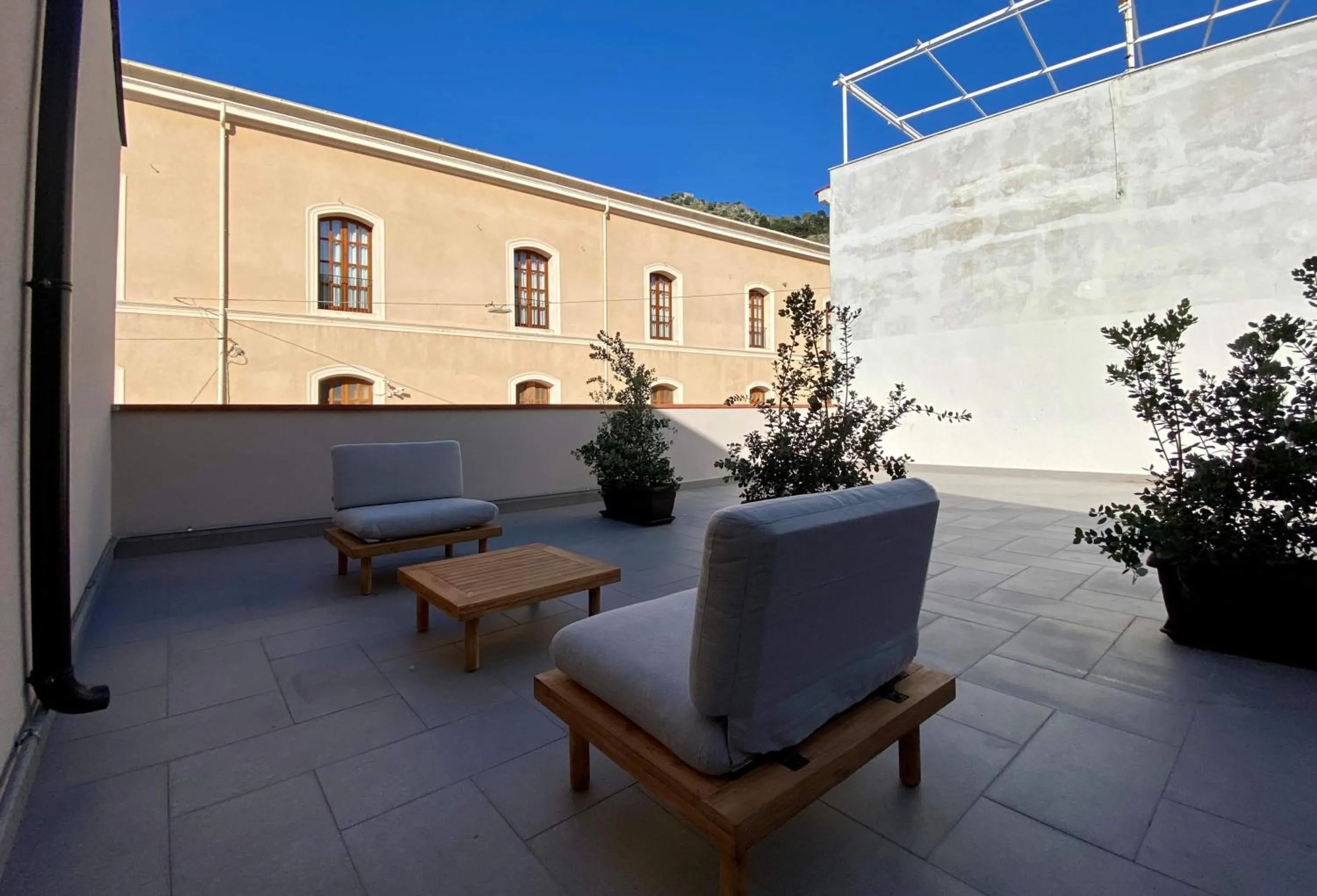 Patio in Salemare Rooms & Suites