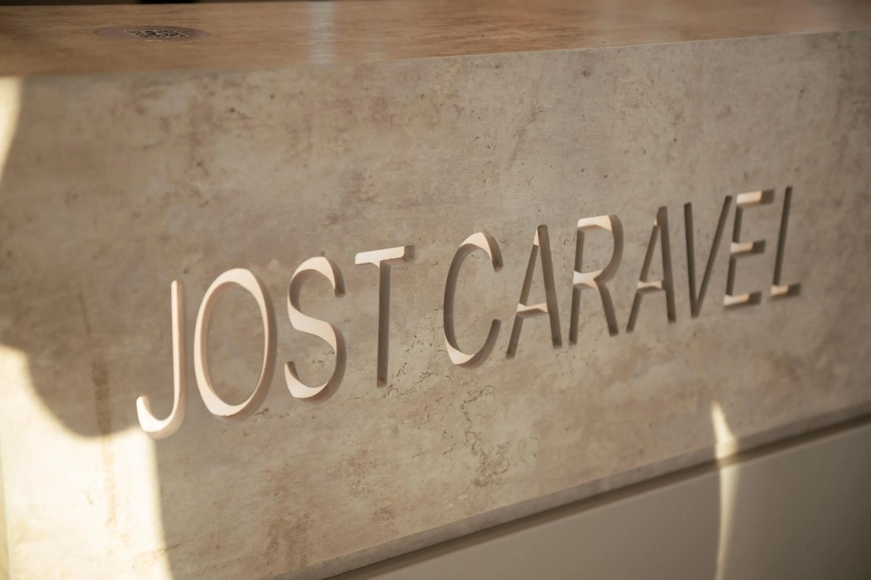 JOST Caravel