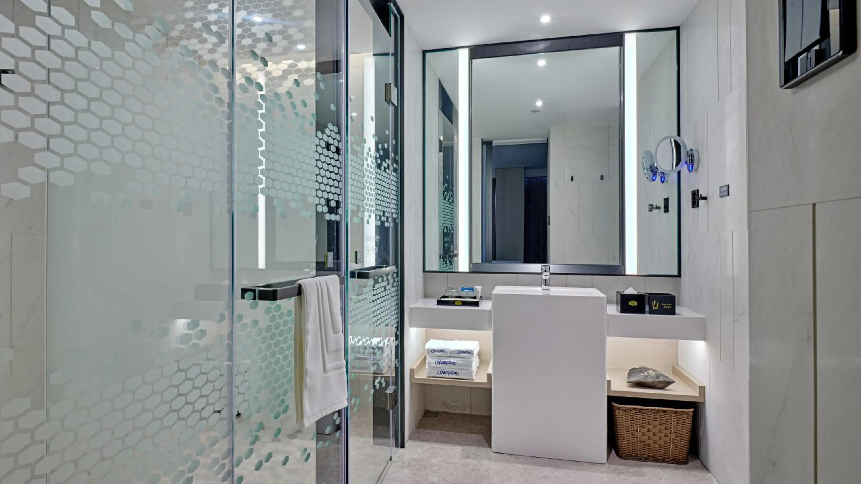 Shower in Hampton by Hilton Shenzhen North Station