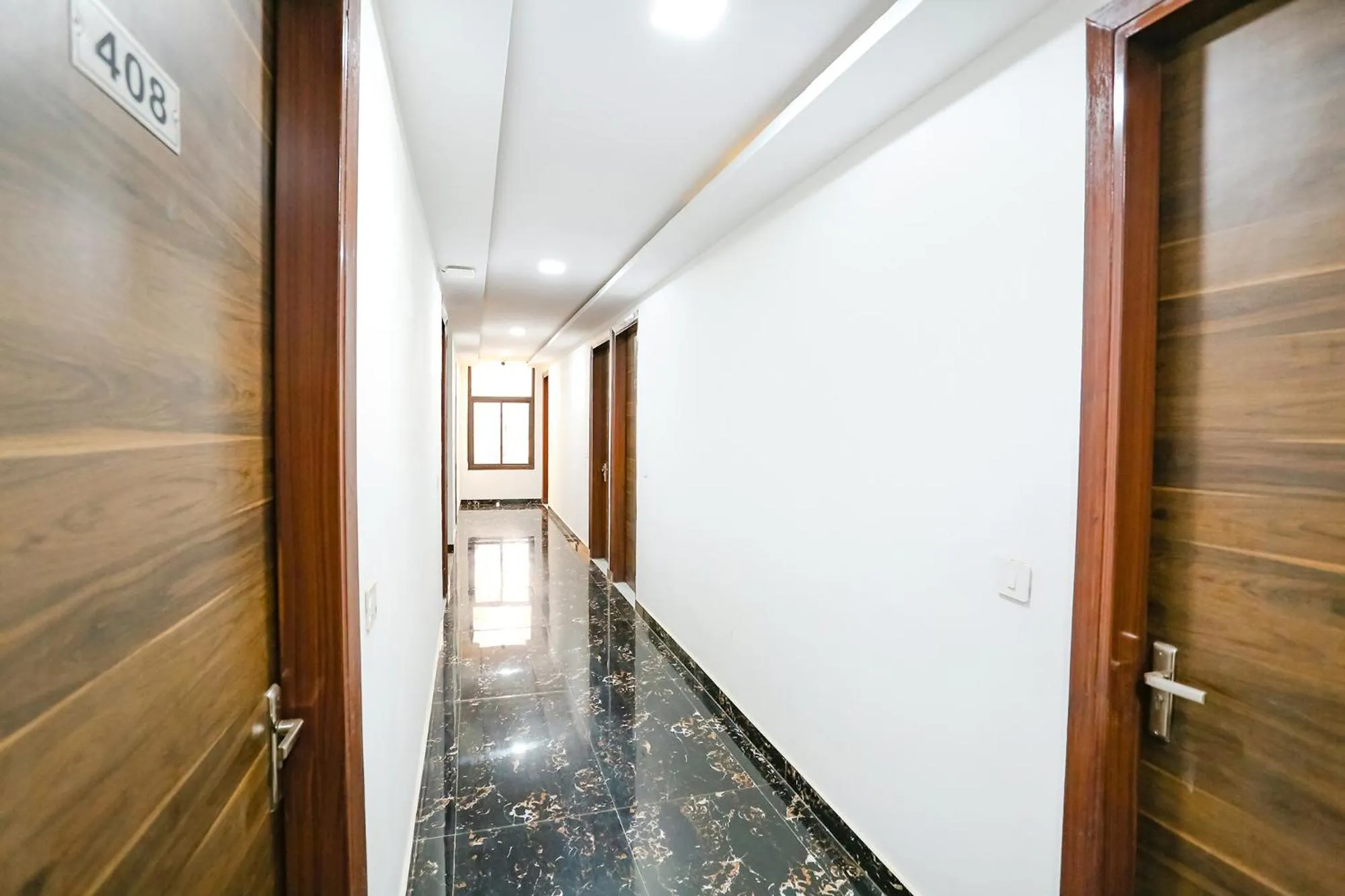 Lobby or reception in FabHotel New Silver Crown