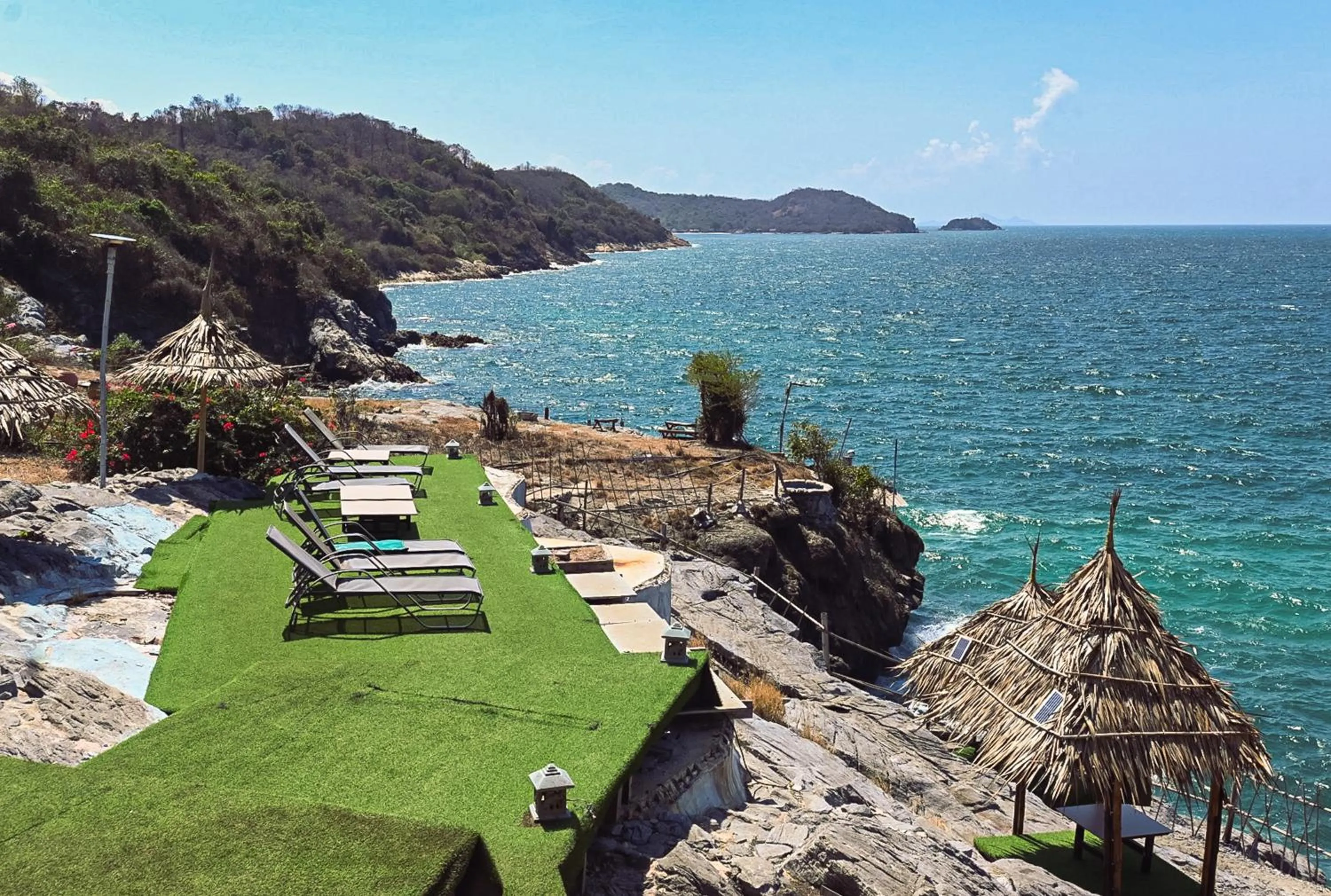 Day in Pareehut Resort Koh Sichang