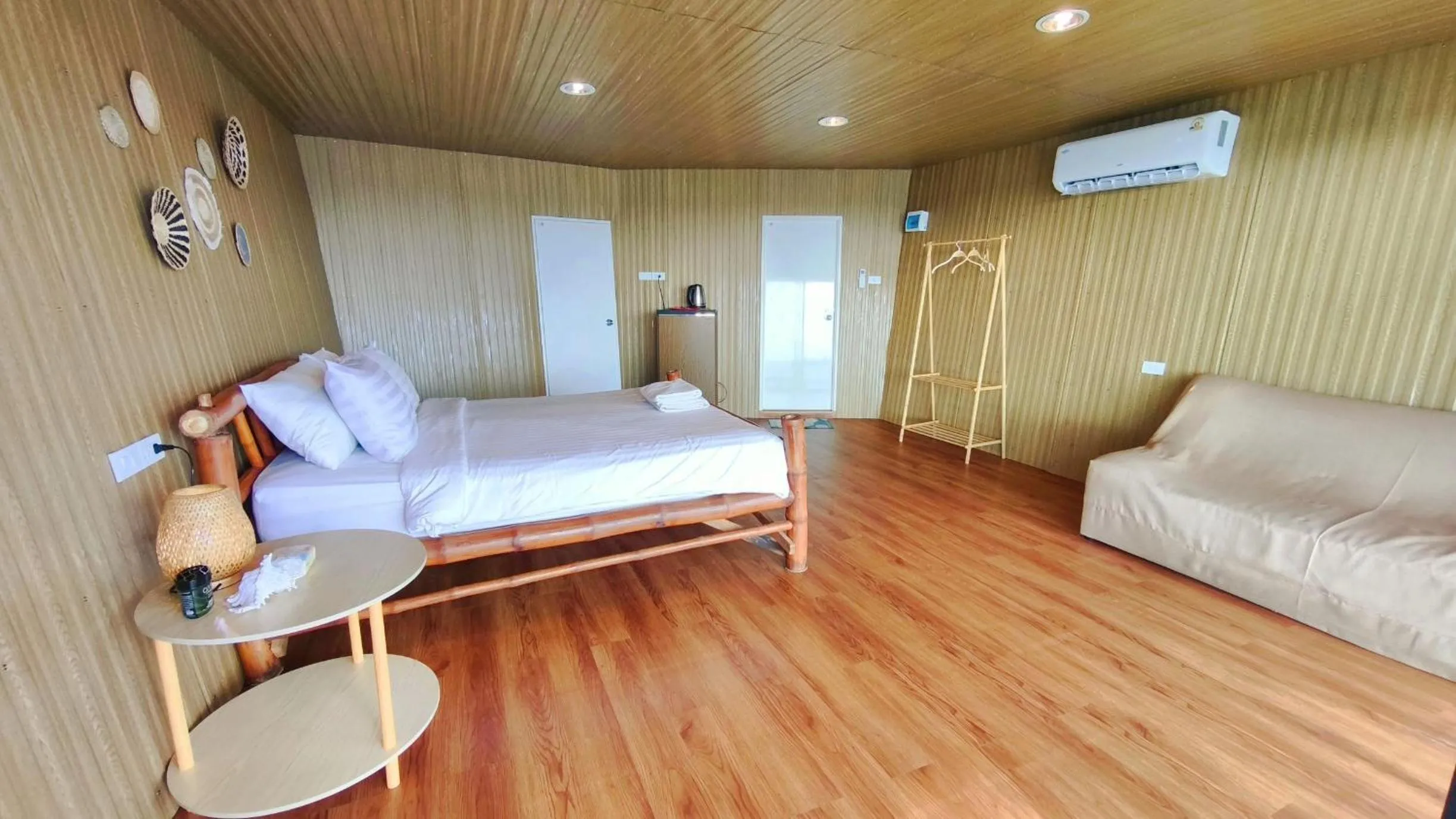 Bedroom, Bed in Pareehut Resort Koh Sichang