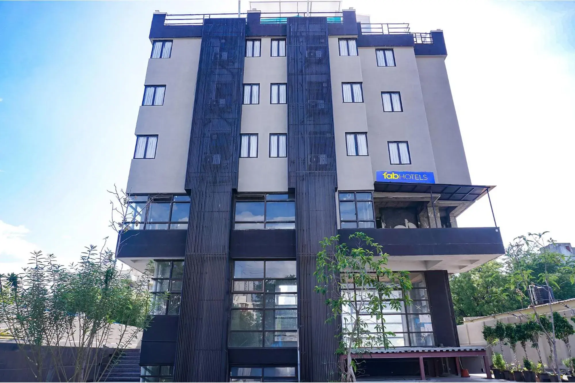 Property building in FabHotel Atithi Regency Property building in FabHotel Atithi Regency