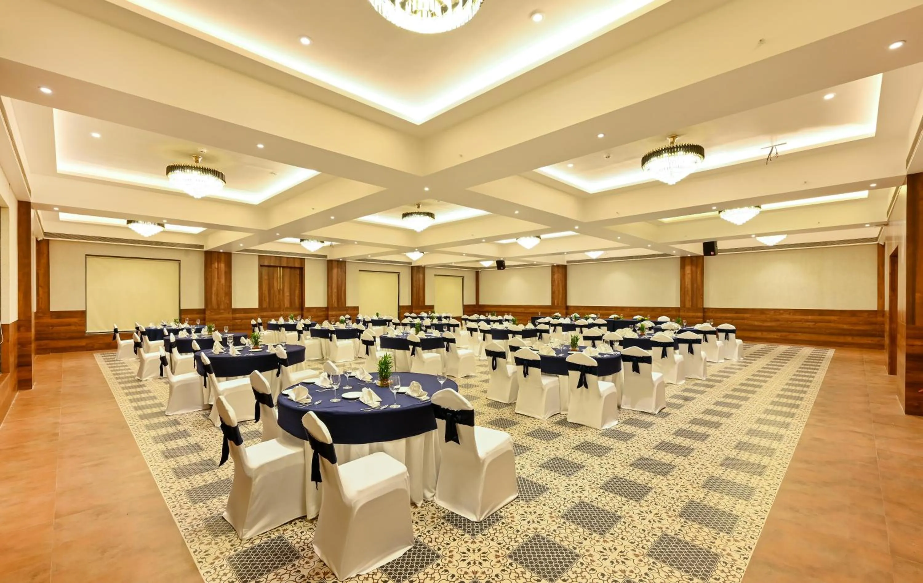 Banquet/Function facilities in Effotel by Sayaji Sarola