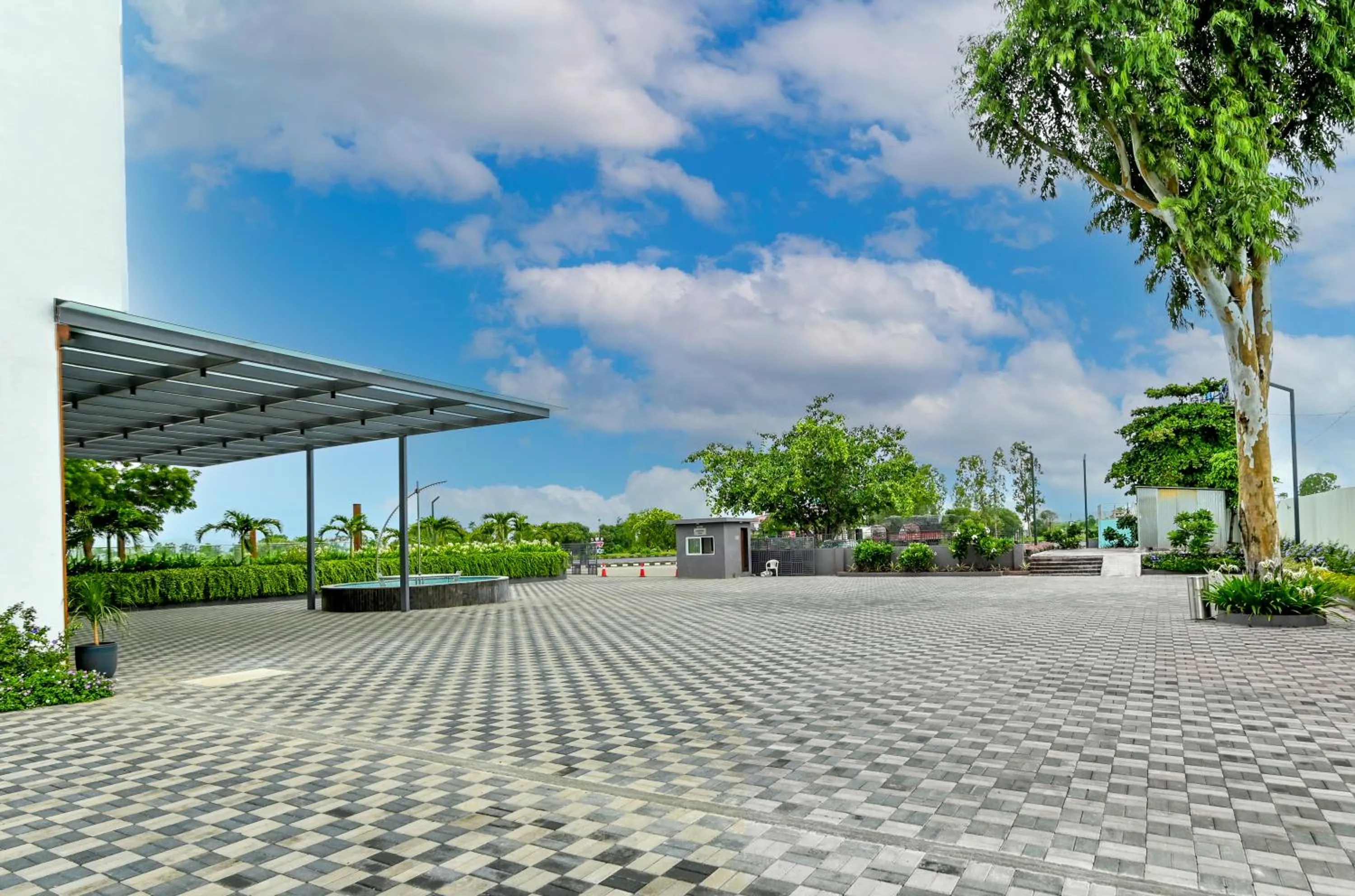 Parking in Effotel by Sayaji Sarola