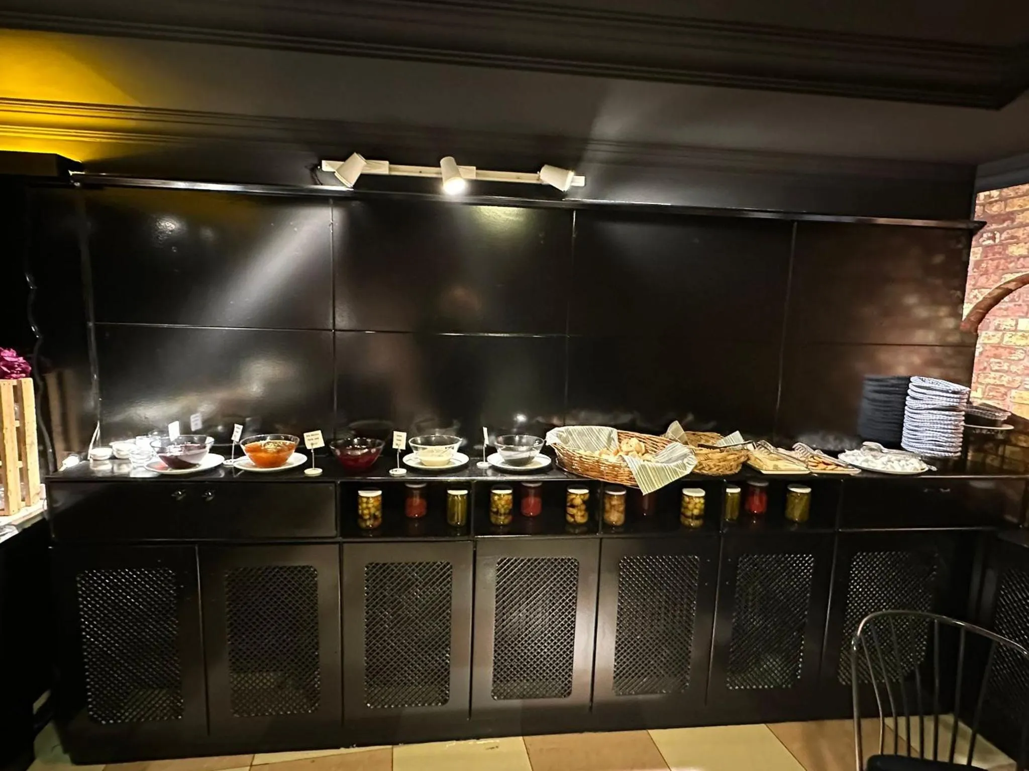 Buffet breakfast in Sufi Homes