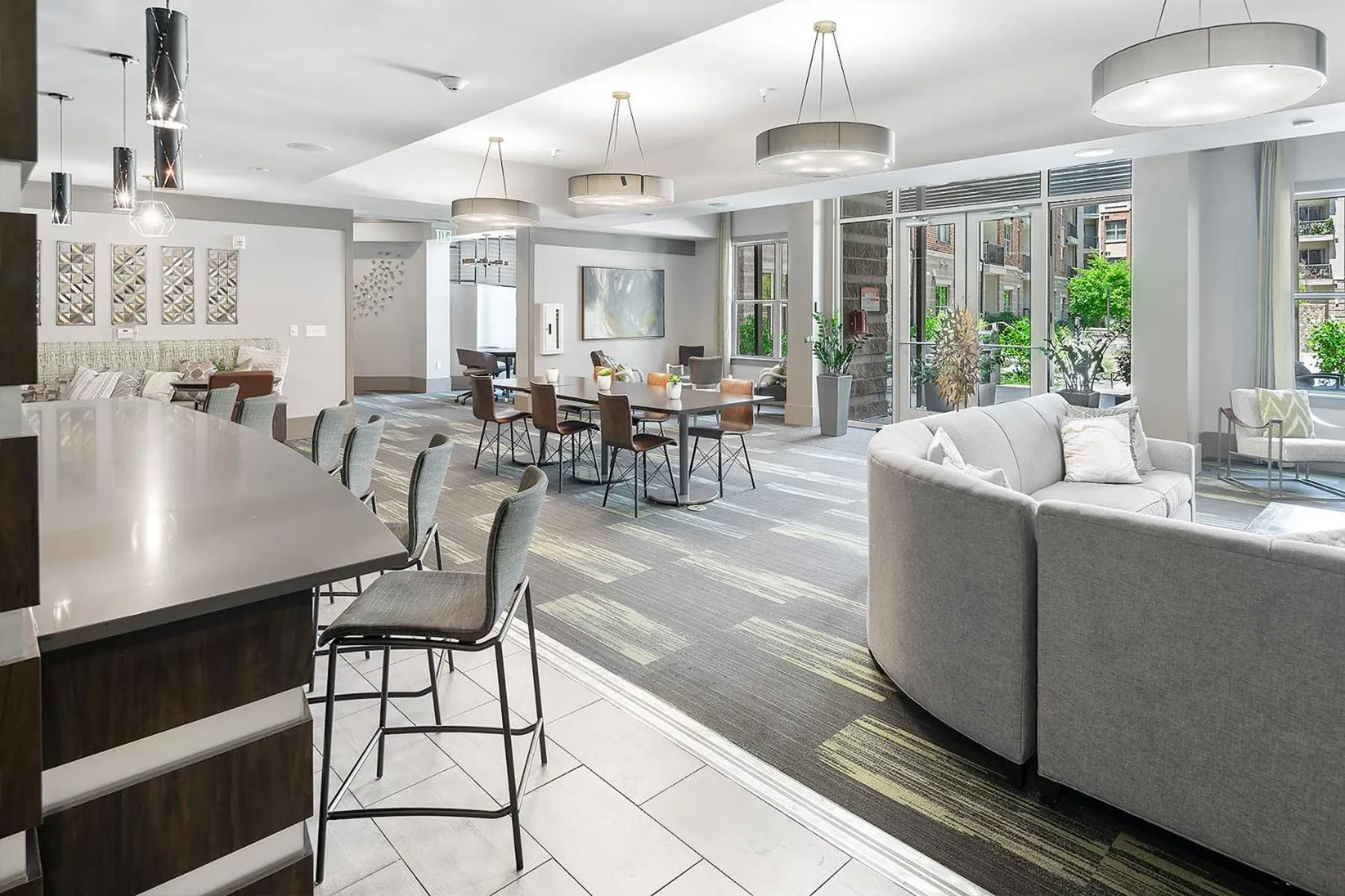 Uptown 4th Ward Luxury Apt Year-Round Pool