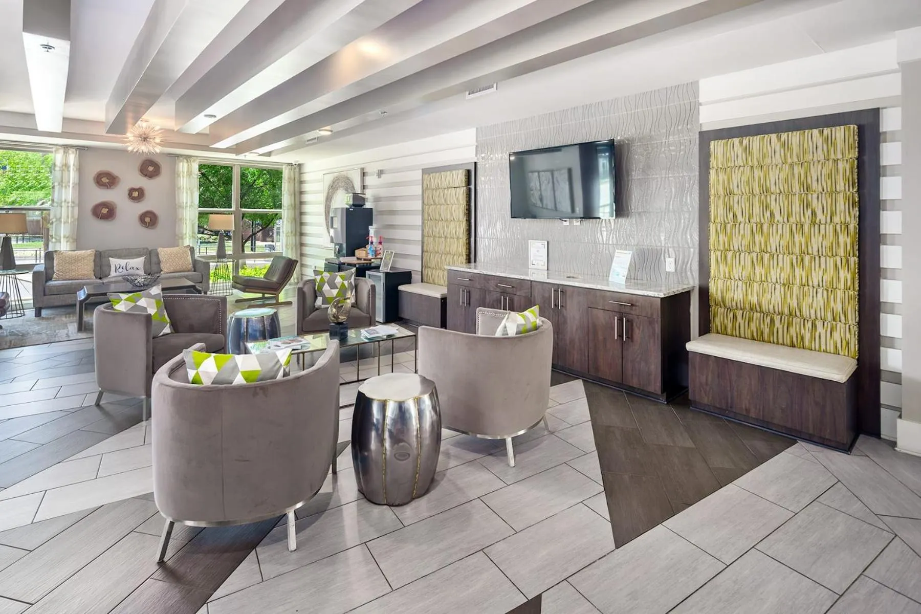 Uptown 4th Ward Luxury Apt Year-Round Pool