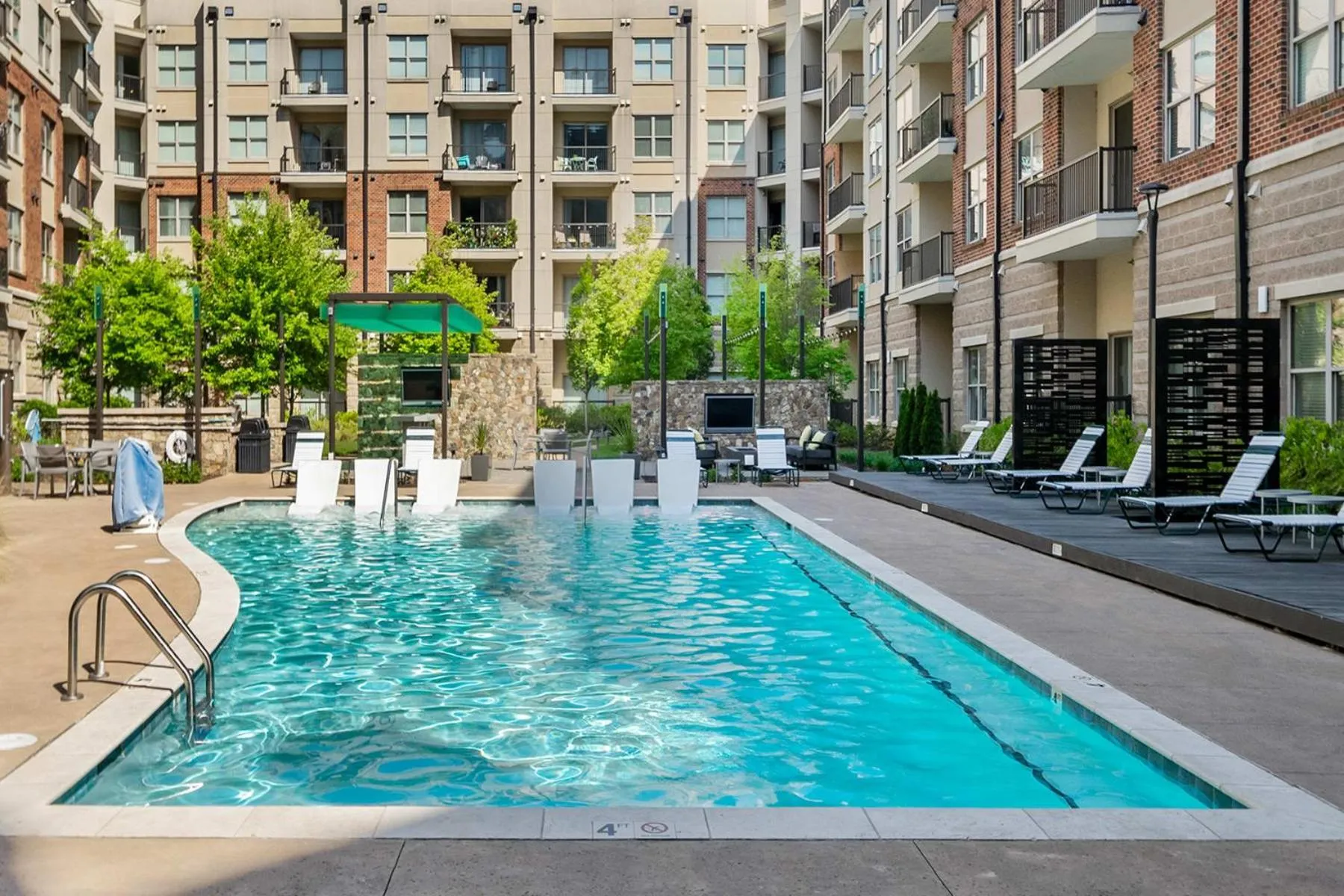 Uptown 4th Ward Luxury Apt Year-Round Pool