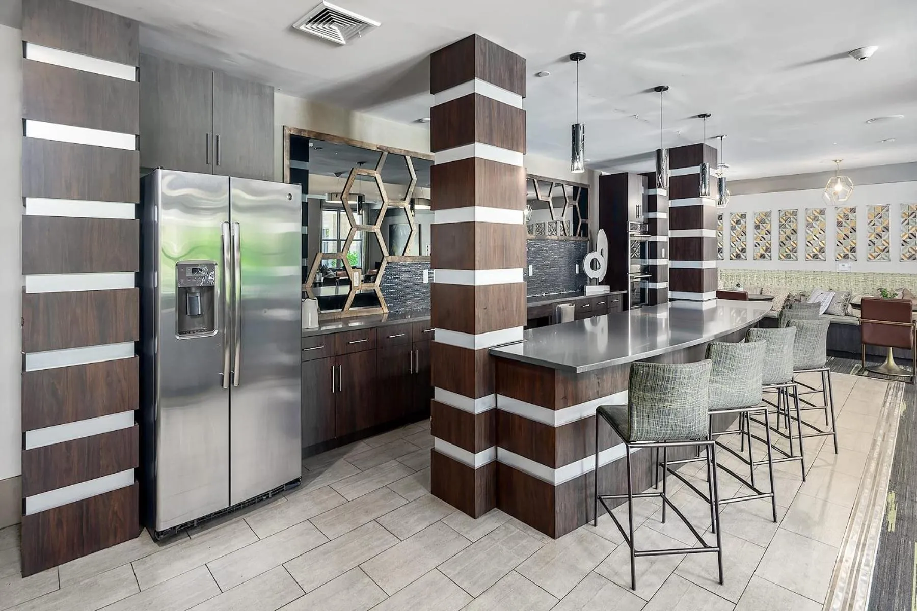 Uptown 4th Ward Luxury Apt Year-Round Pool