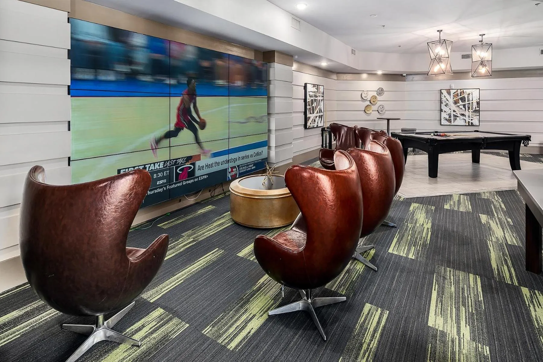 Uptown 4th Ward Luxury Apt Year-Round Pool