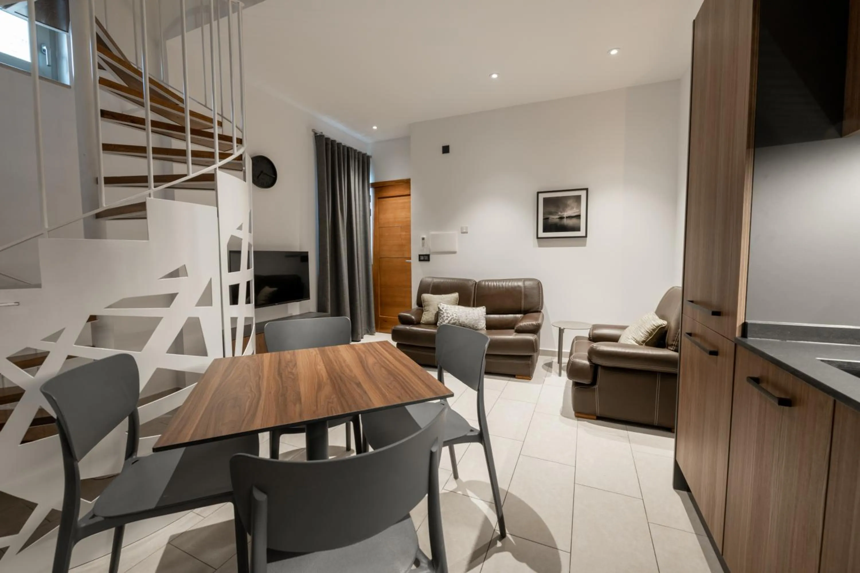 TV and multimedia in Marea Central Apartments