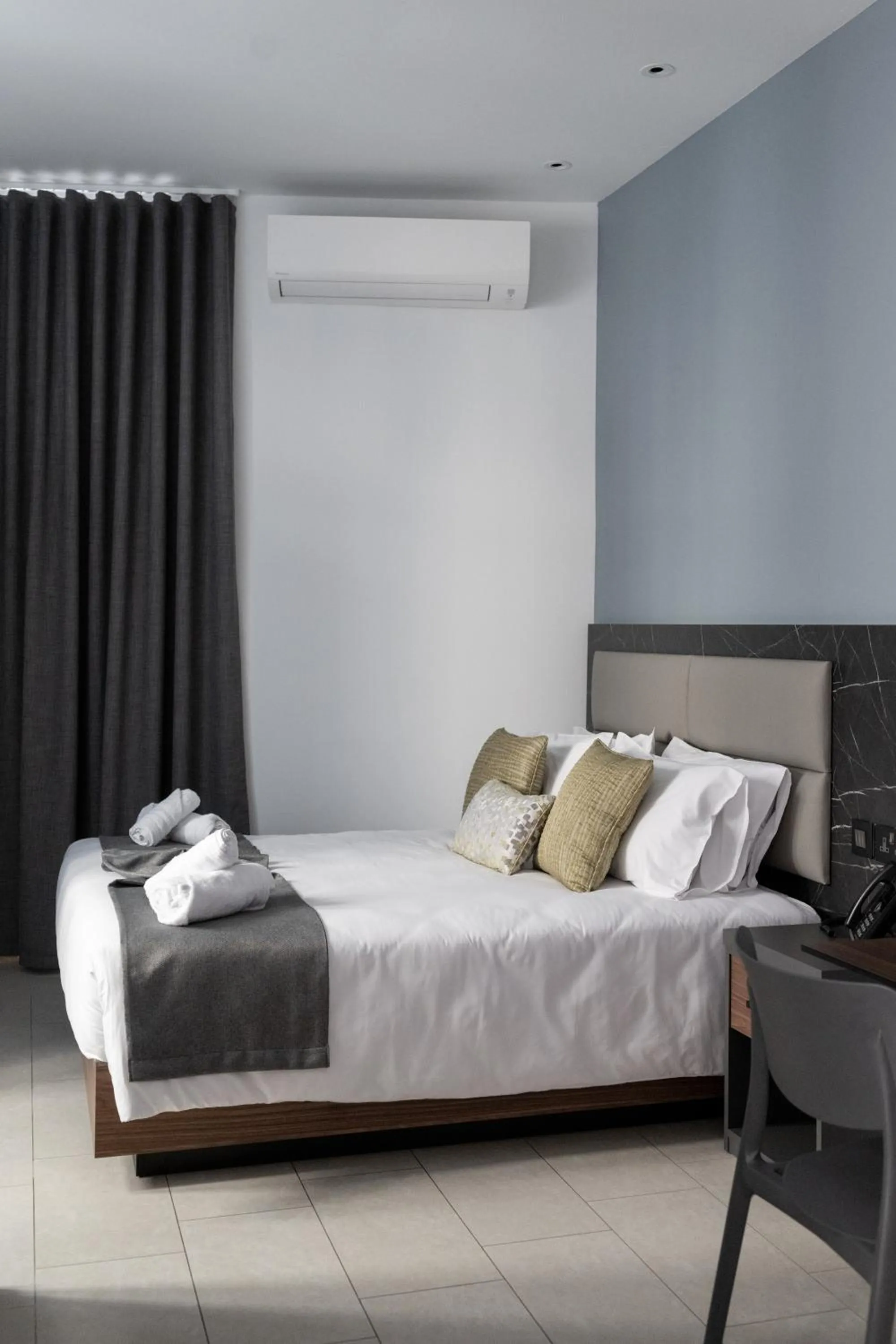 Bed in Marea Central Apartments