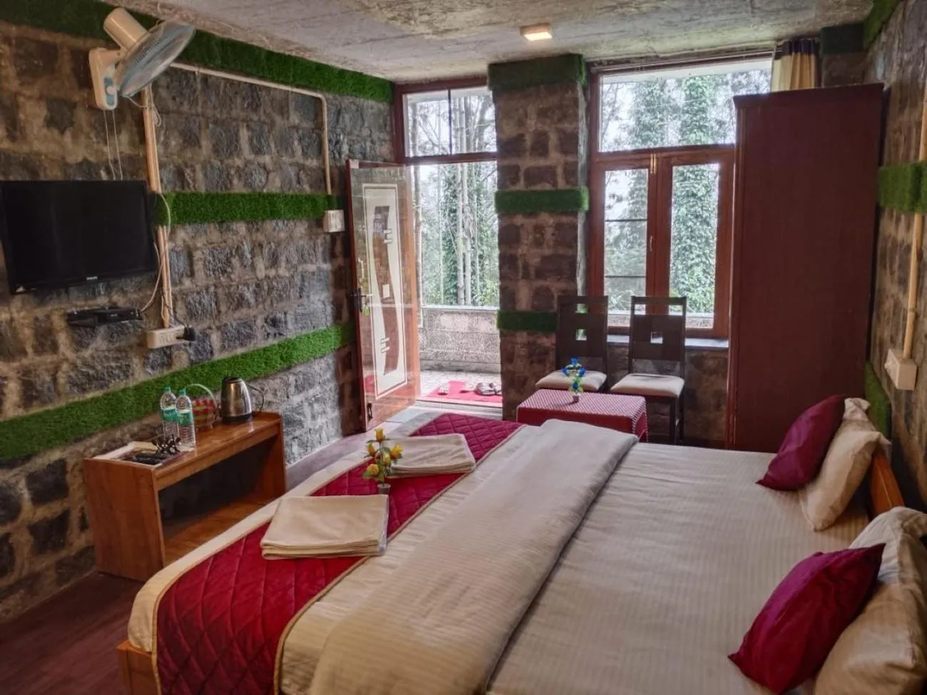 Cholai Resorts & Hotels