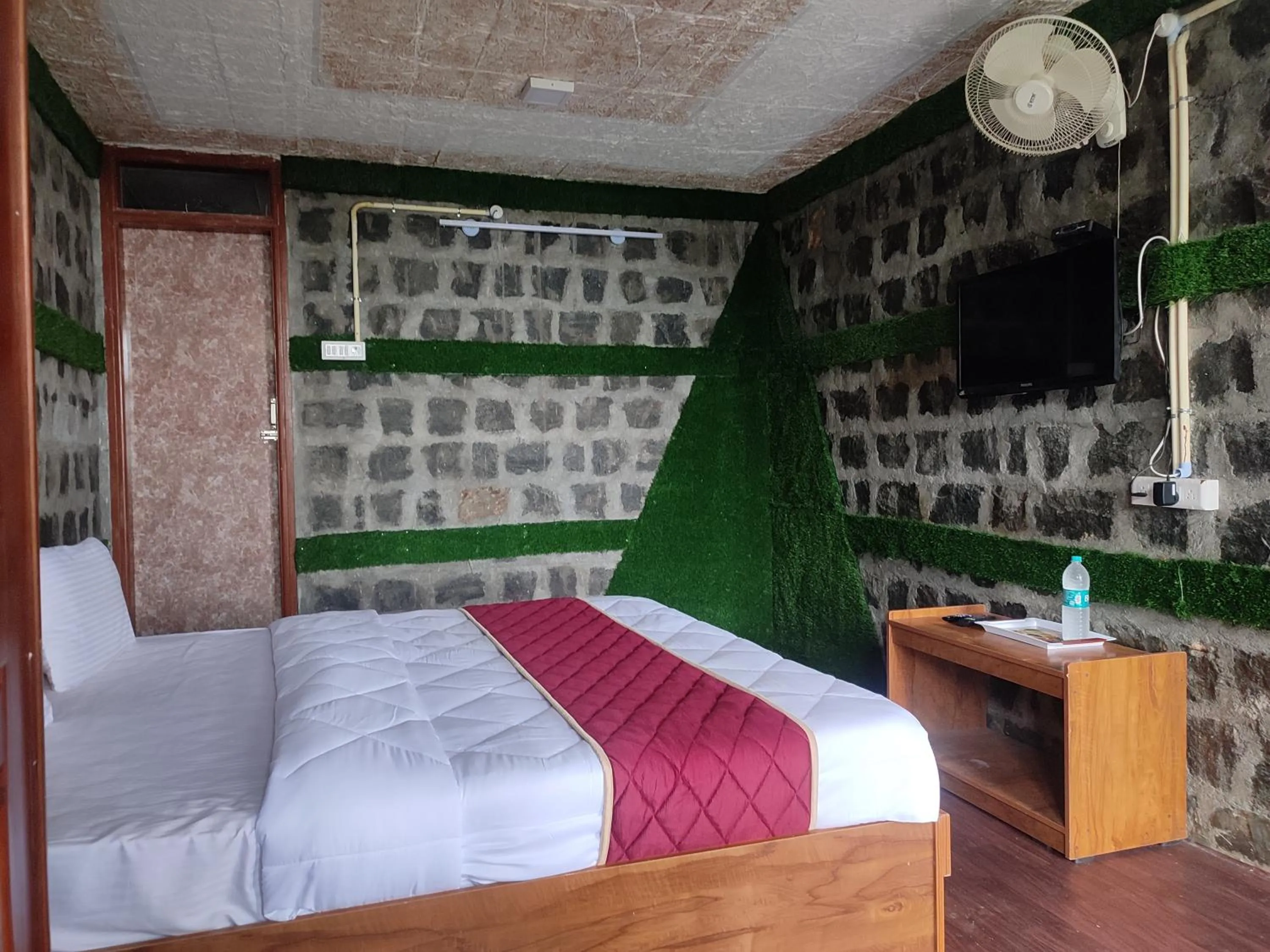 Bed in Cholai Resorts & Hotels