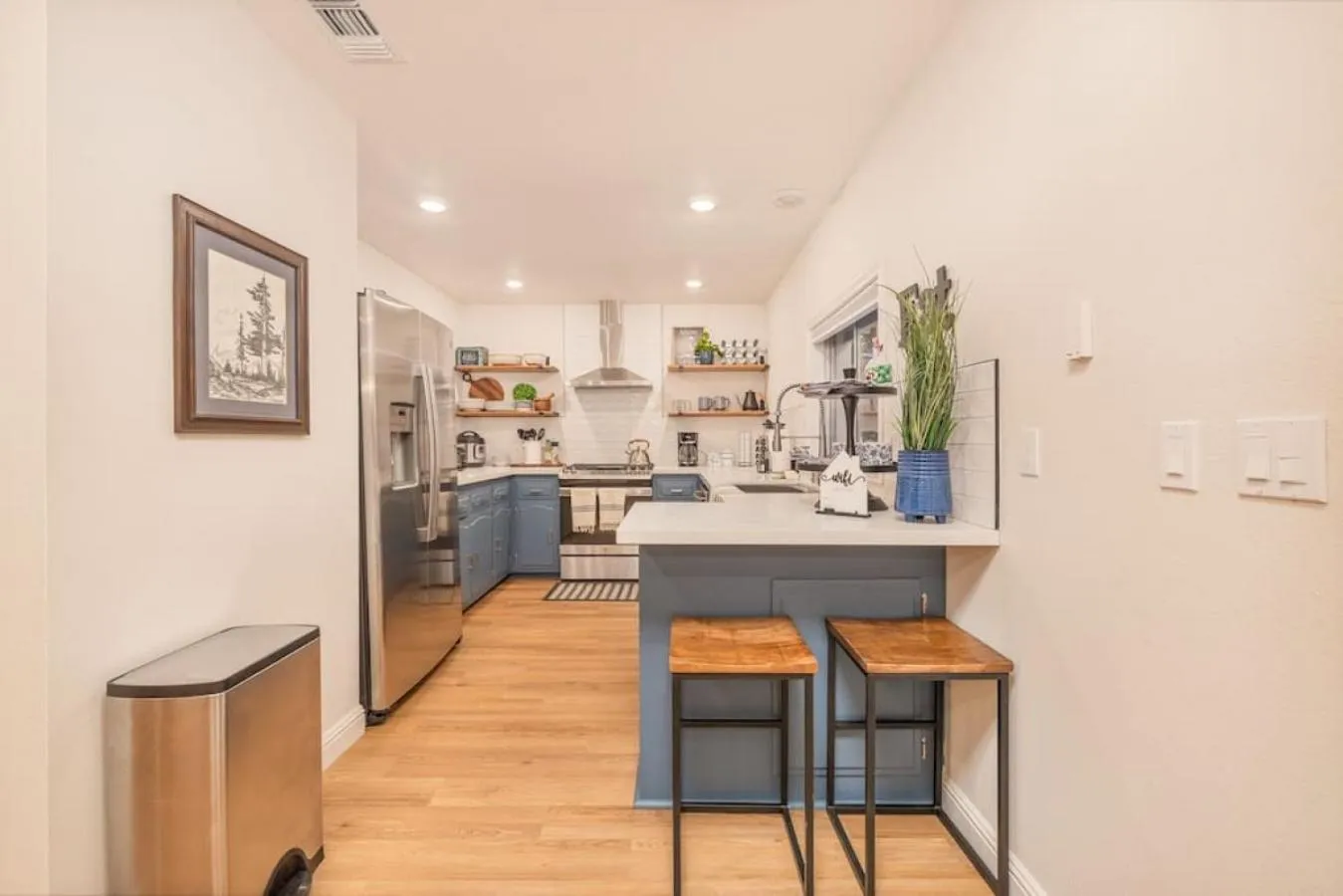 Corlieu Falls Cabin in Sugar Pine 8 miles from Yosemite with Gazebo, Hot tub a shack and Bar top