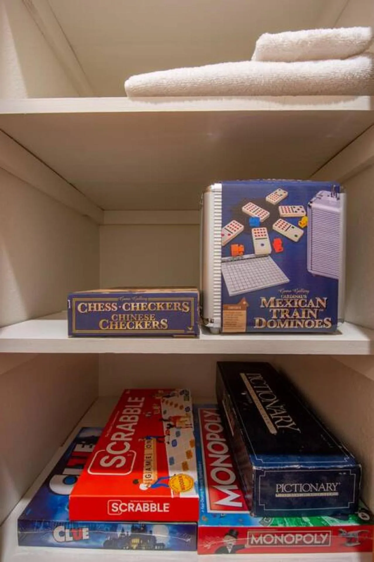 Corlieu Falls Cabin in Sugar Pine 8 miles from Yosemite with Gazebo, Hot tub a shack and Bar top