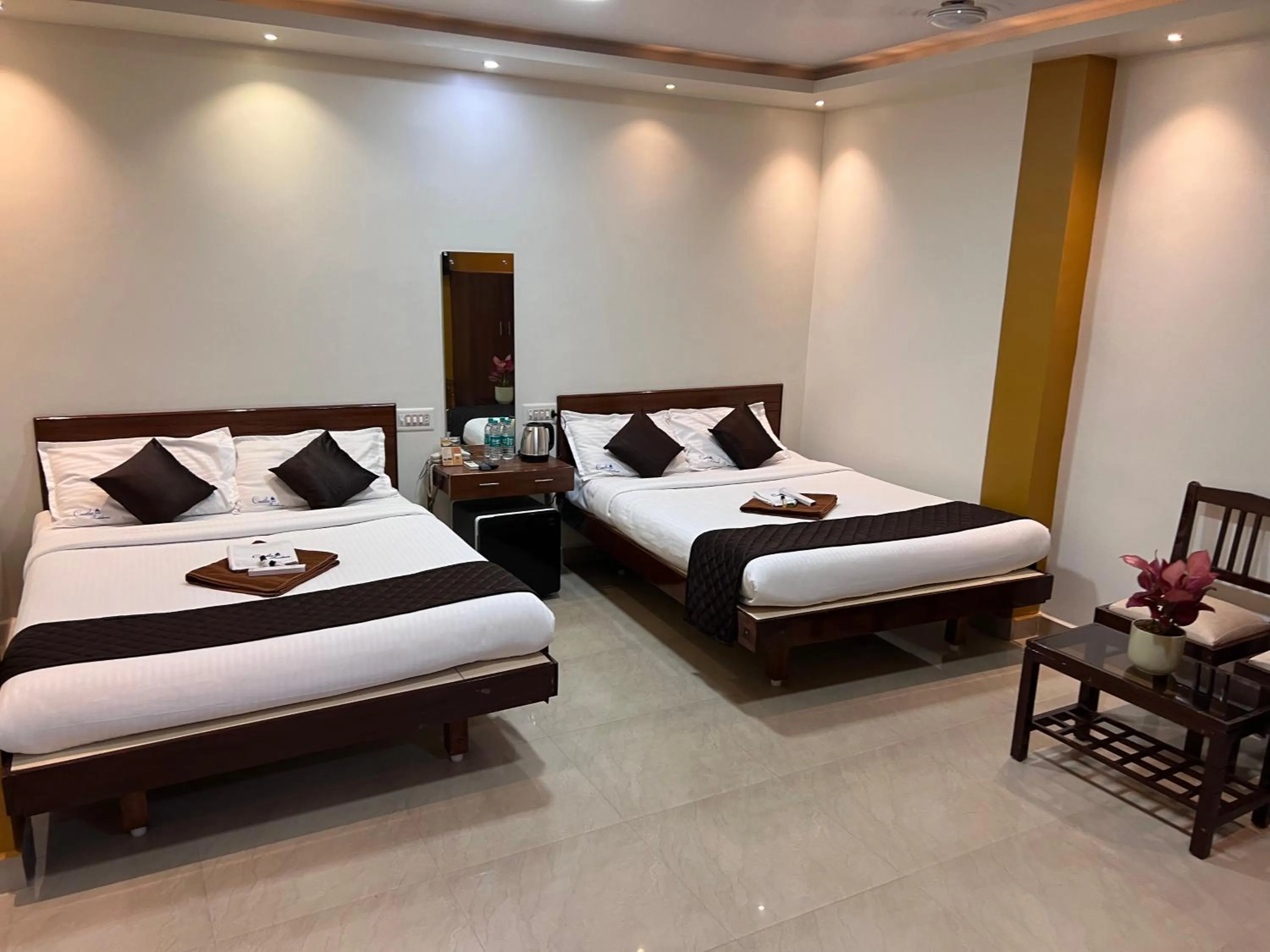 Bed in Castle 360 Residency