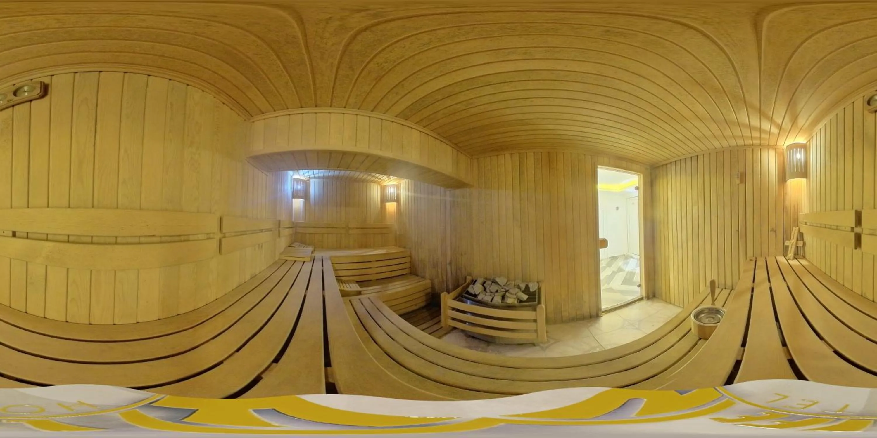 Sauna in Far Life Hotel