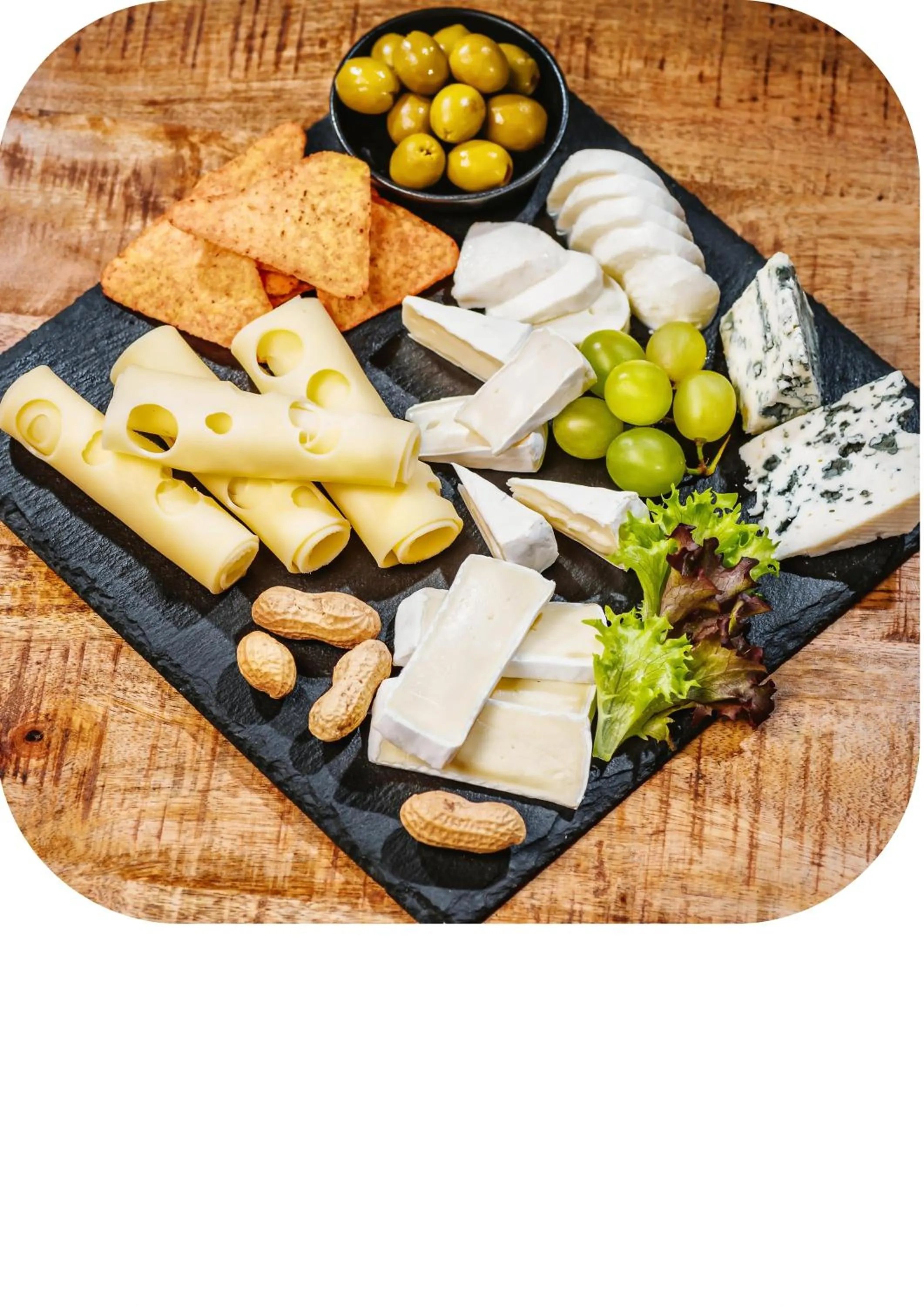 Restaurant/places to eat in Far Life Hotel