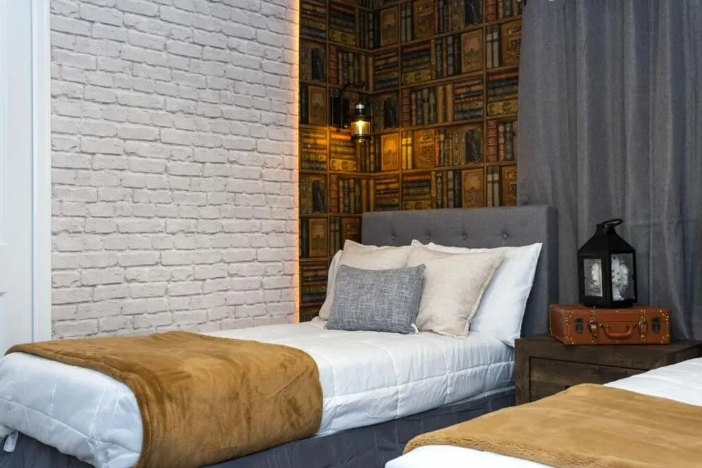 Other, Bed in Amazing Villa 5BR Heated Pool Themed Rooms - 5 miles Disney - FREE POOL HEAT BBQ