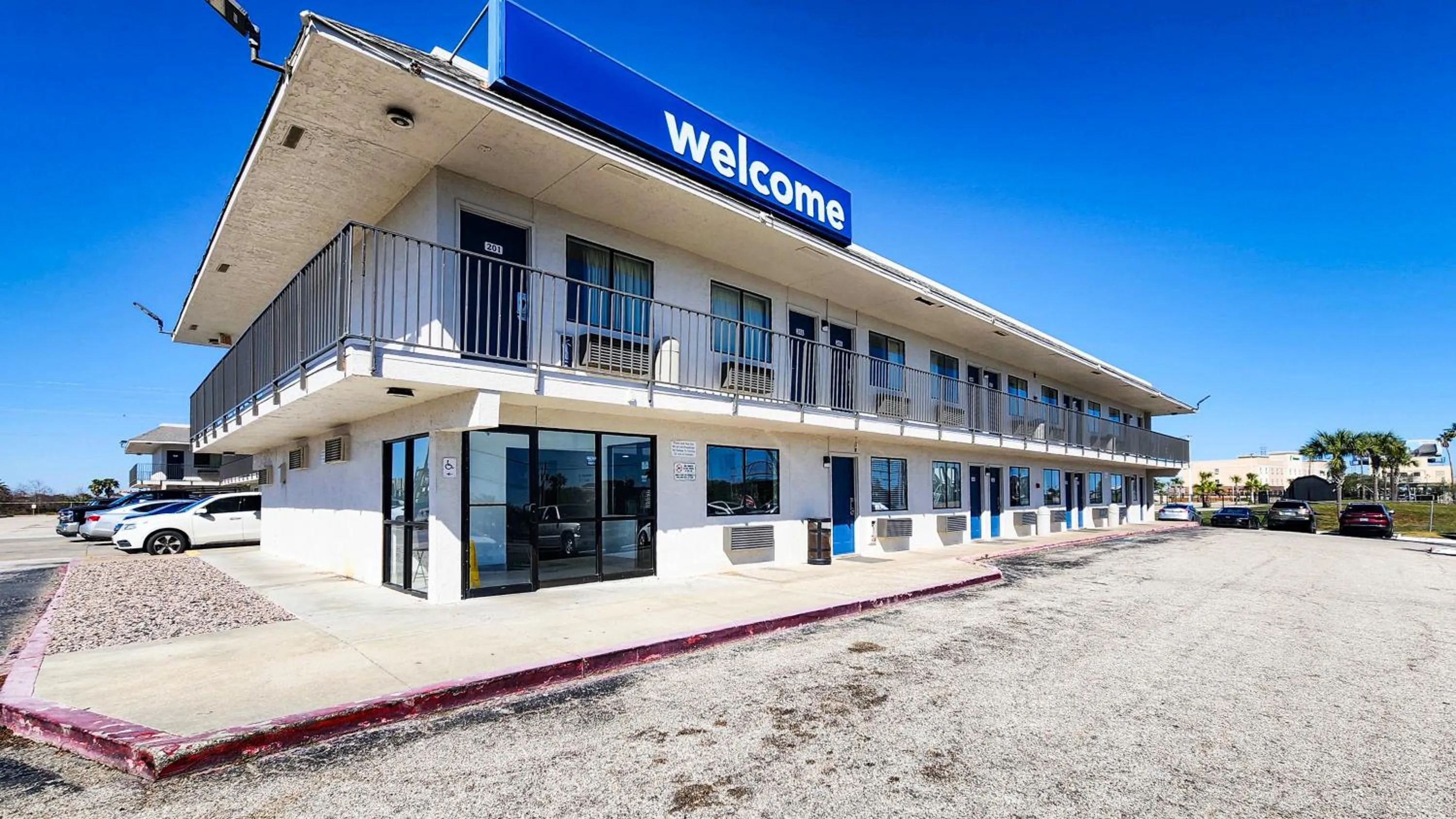 Facade/entrance in Studio 6 Galveston TX