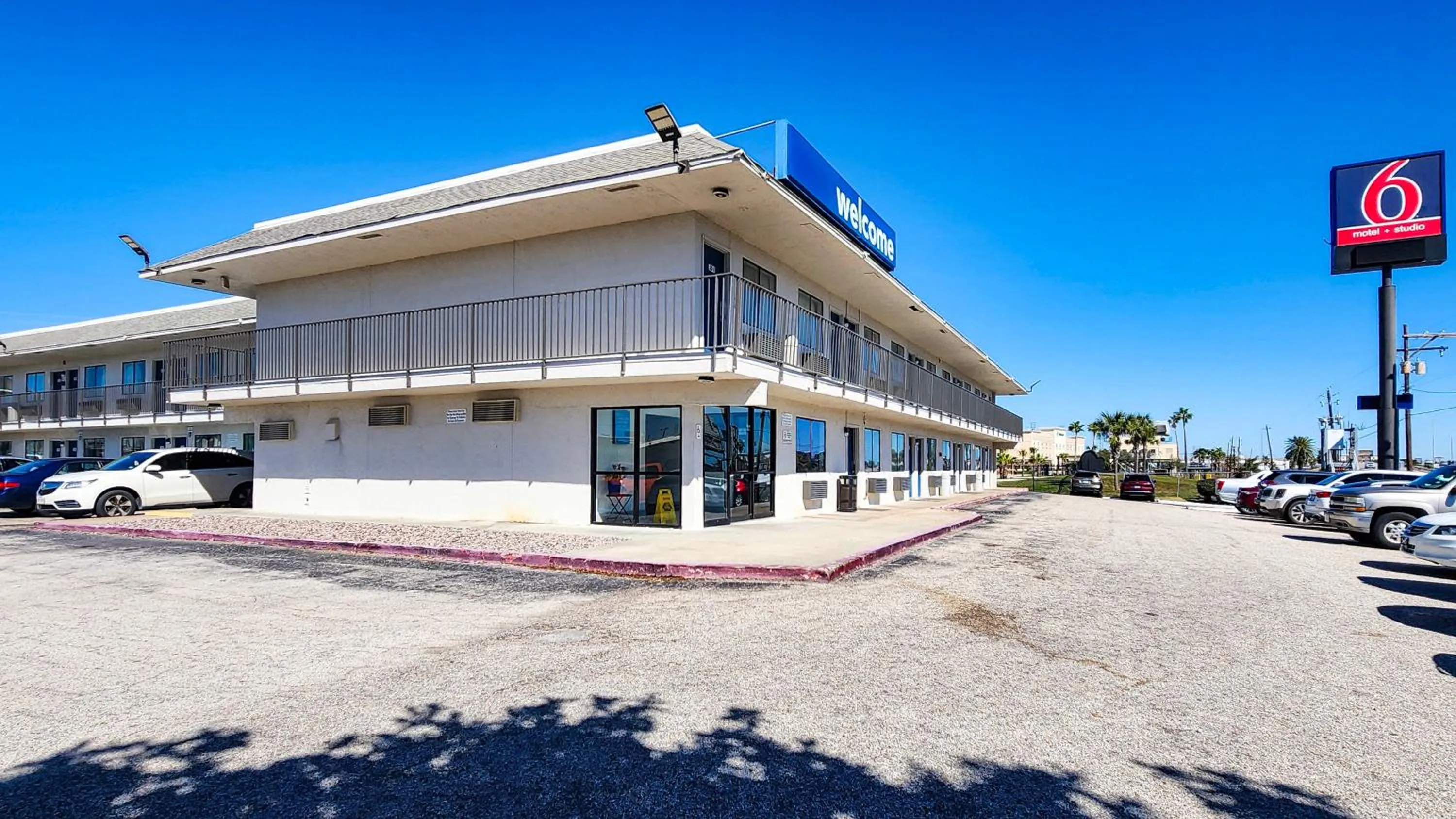 Facade/entrance in Studio 6 Galveston TX