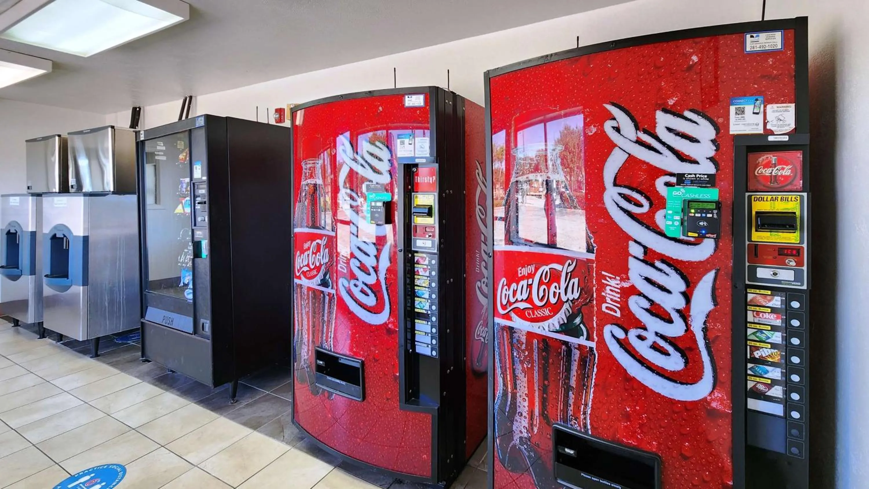 Property building in Studio 6 Webster TX Houston NASA Lake