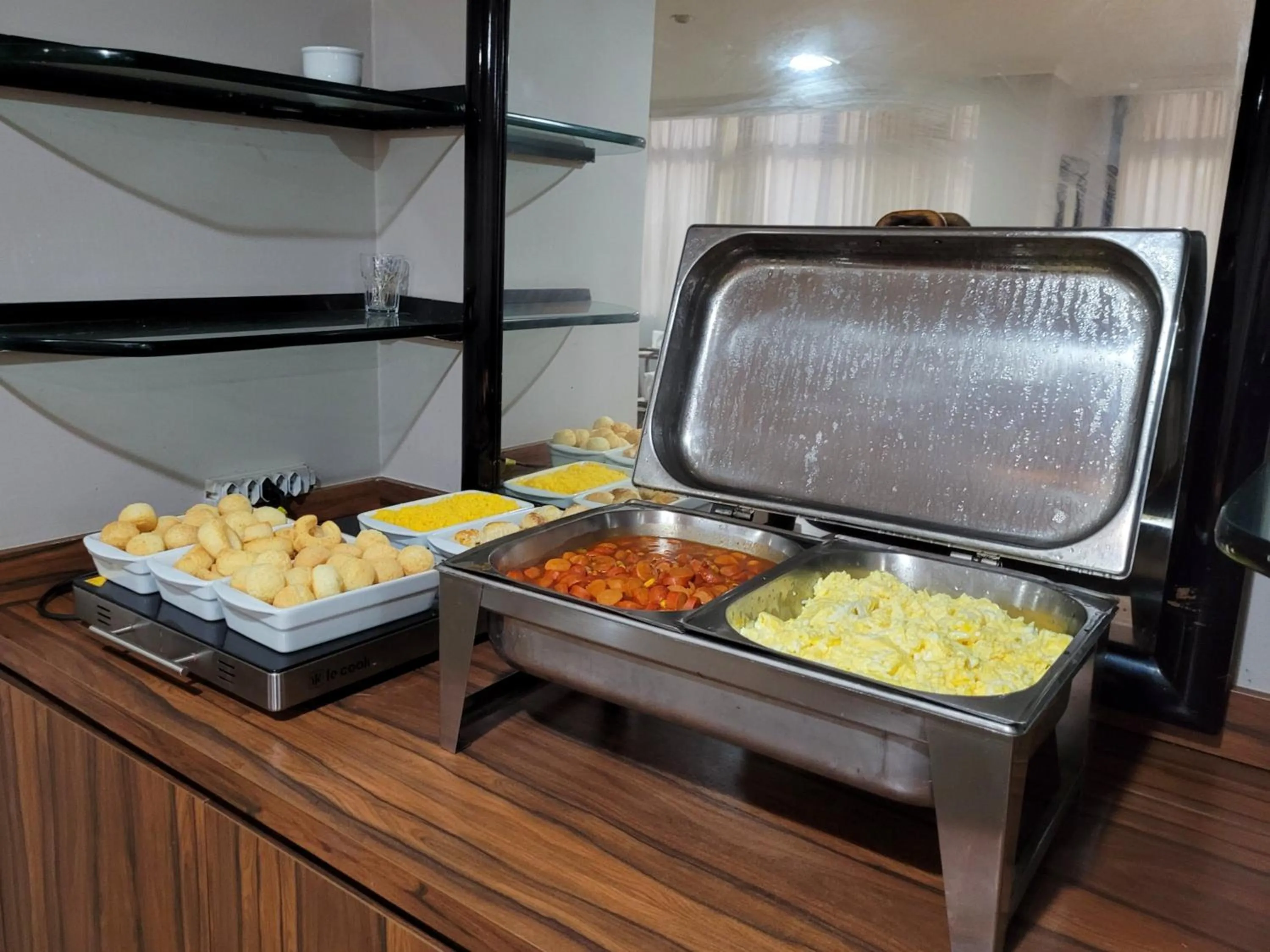 Breakfast in Hotel Alvorada Taguatinga by Bsb Inn