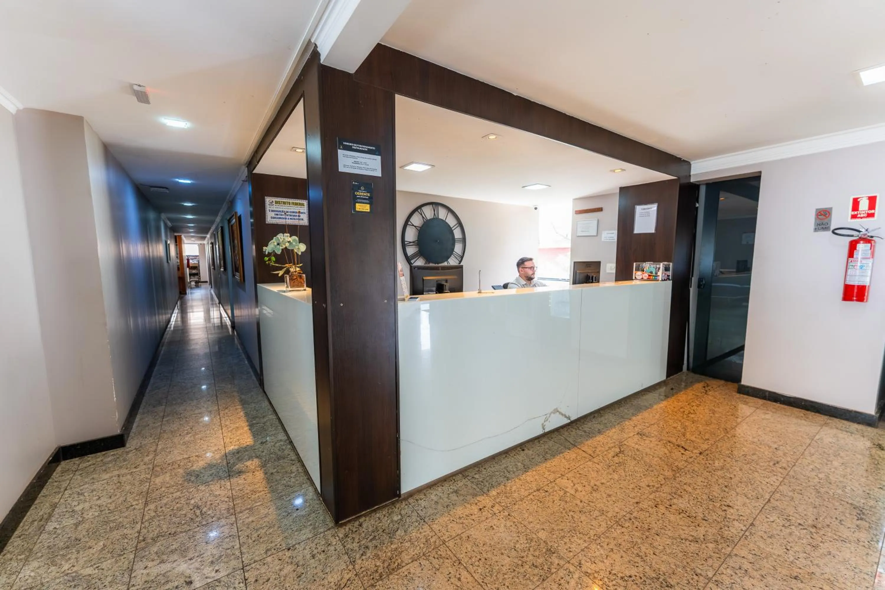 Lobby or reception in Hotel Alvorada Taguatinga by Bsb Inn