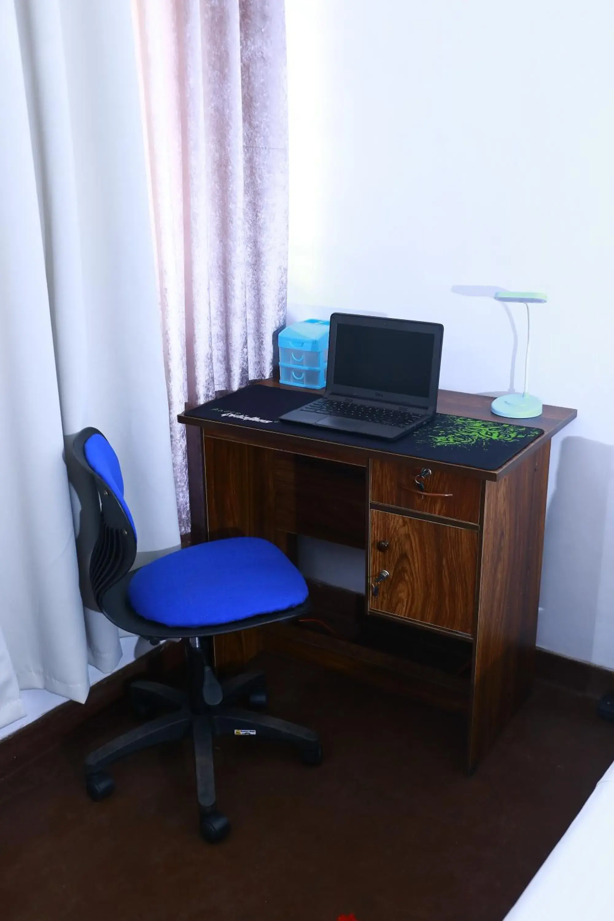 Deluxe Double or Twin Room - single occupancy in Oasis Colombo Deluxe Double or Twin Room - single occupancy in Oasis Colombo