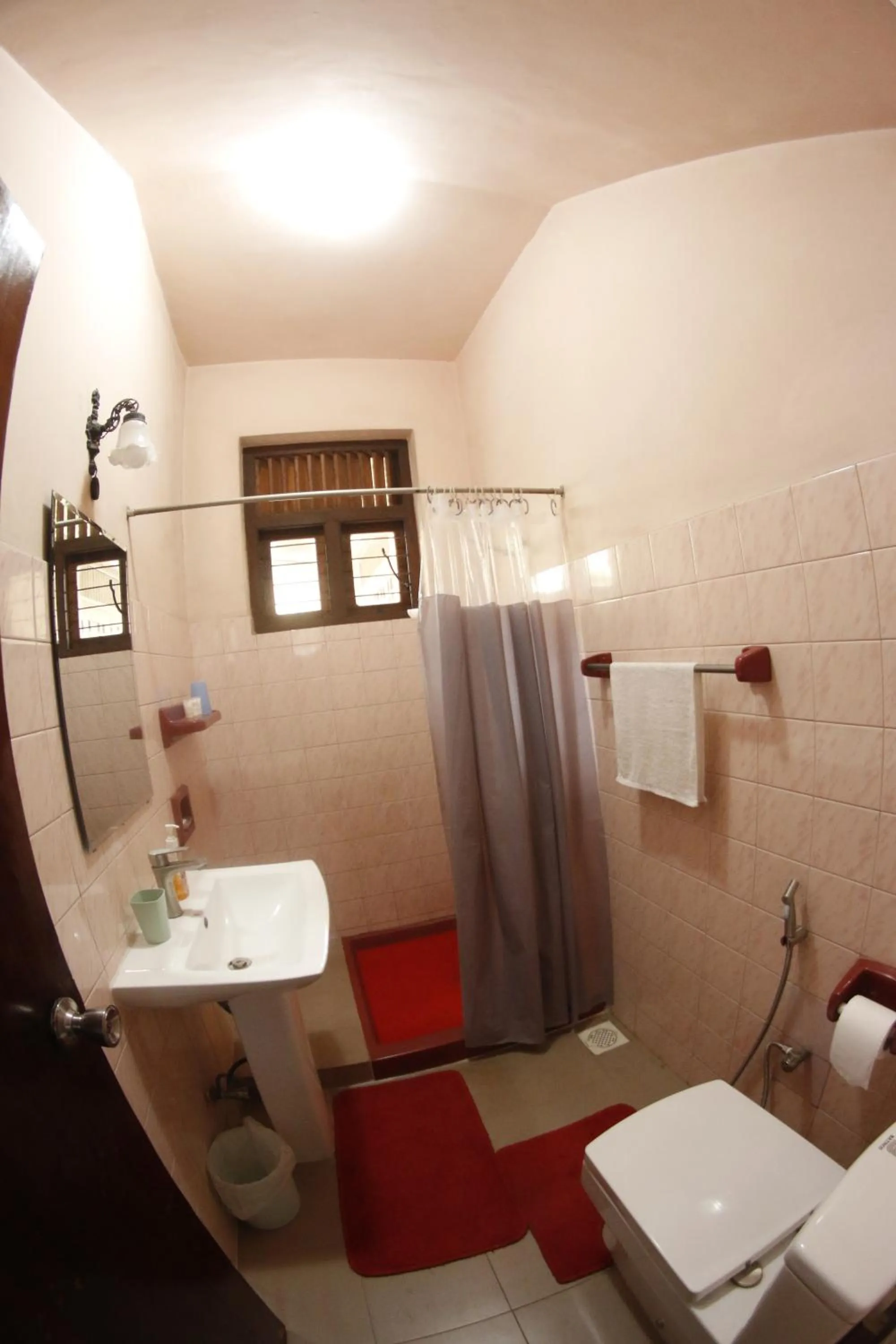 Bathroom in Oasis Colombo