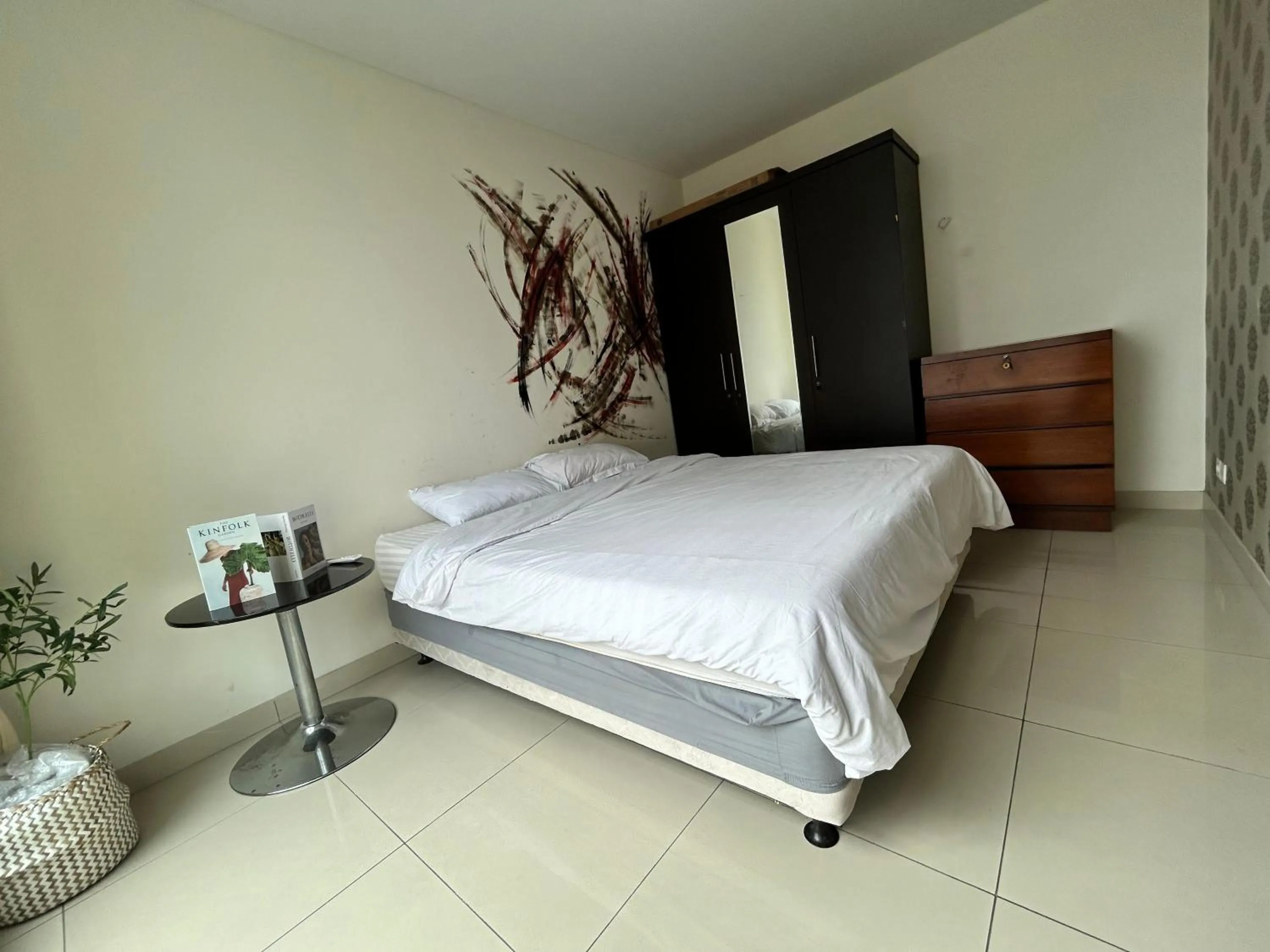 Bed in Luxe Living @Central Park