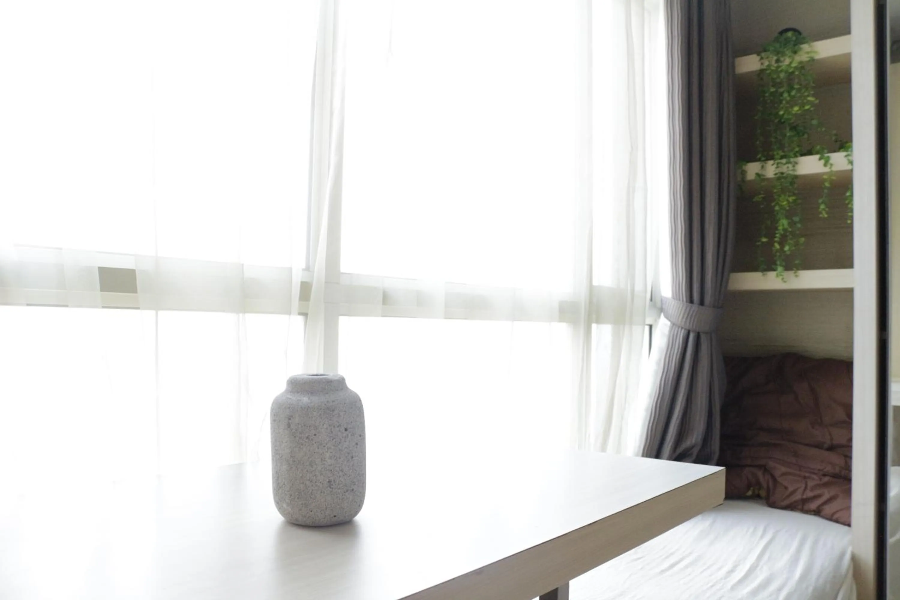 Bed in Luxe Living @Central Park