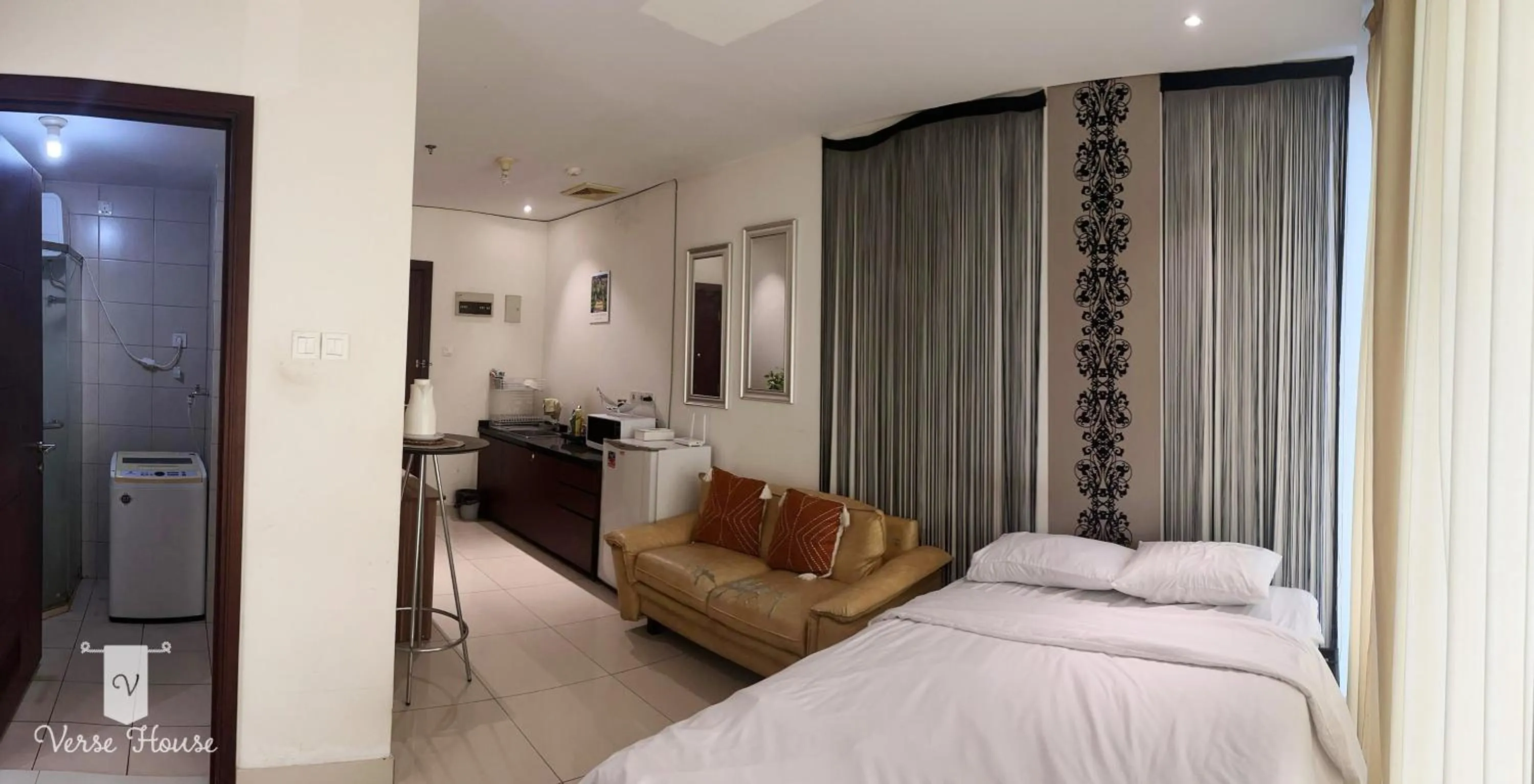 Bed in Luxe Living @Central Park