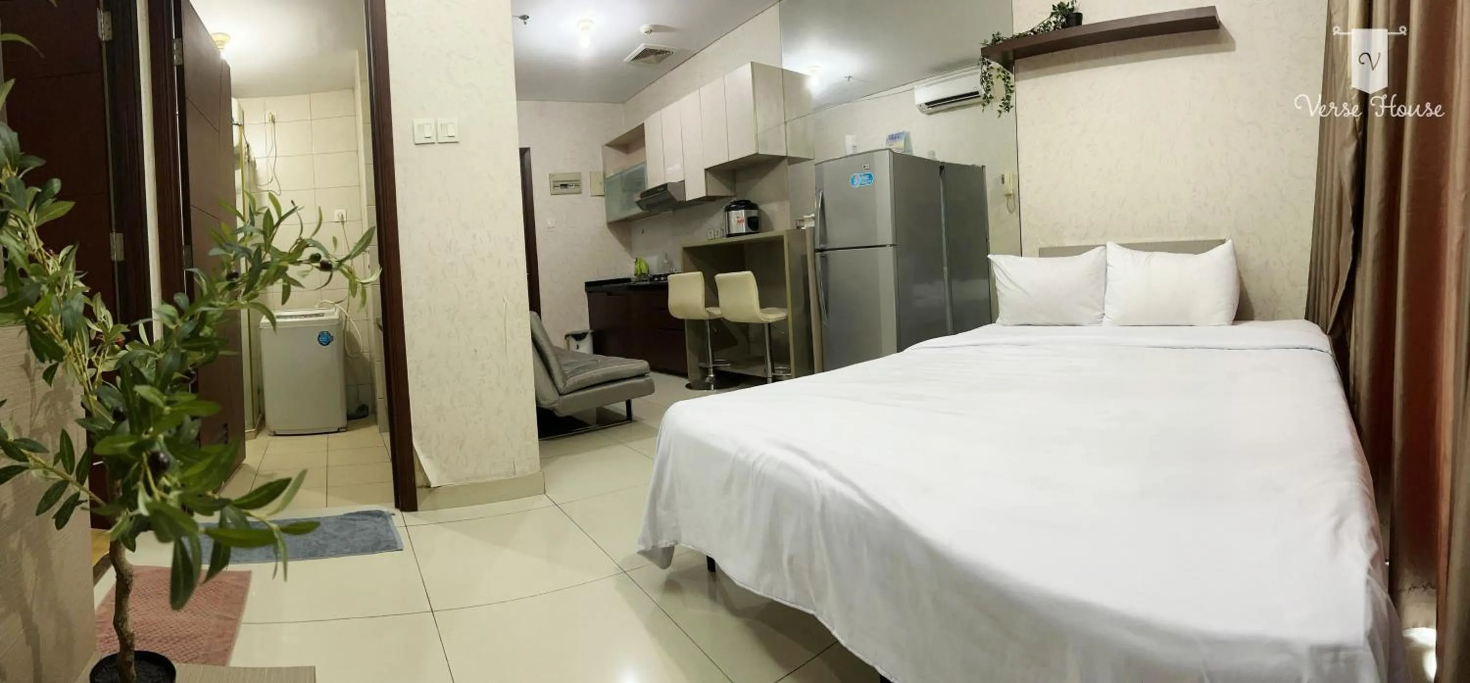 Bed in Luxe Living @Central Park