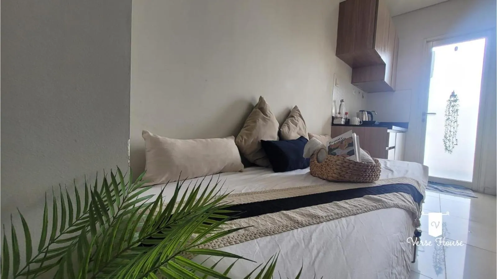 Bed in Luxe Living @Central Park