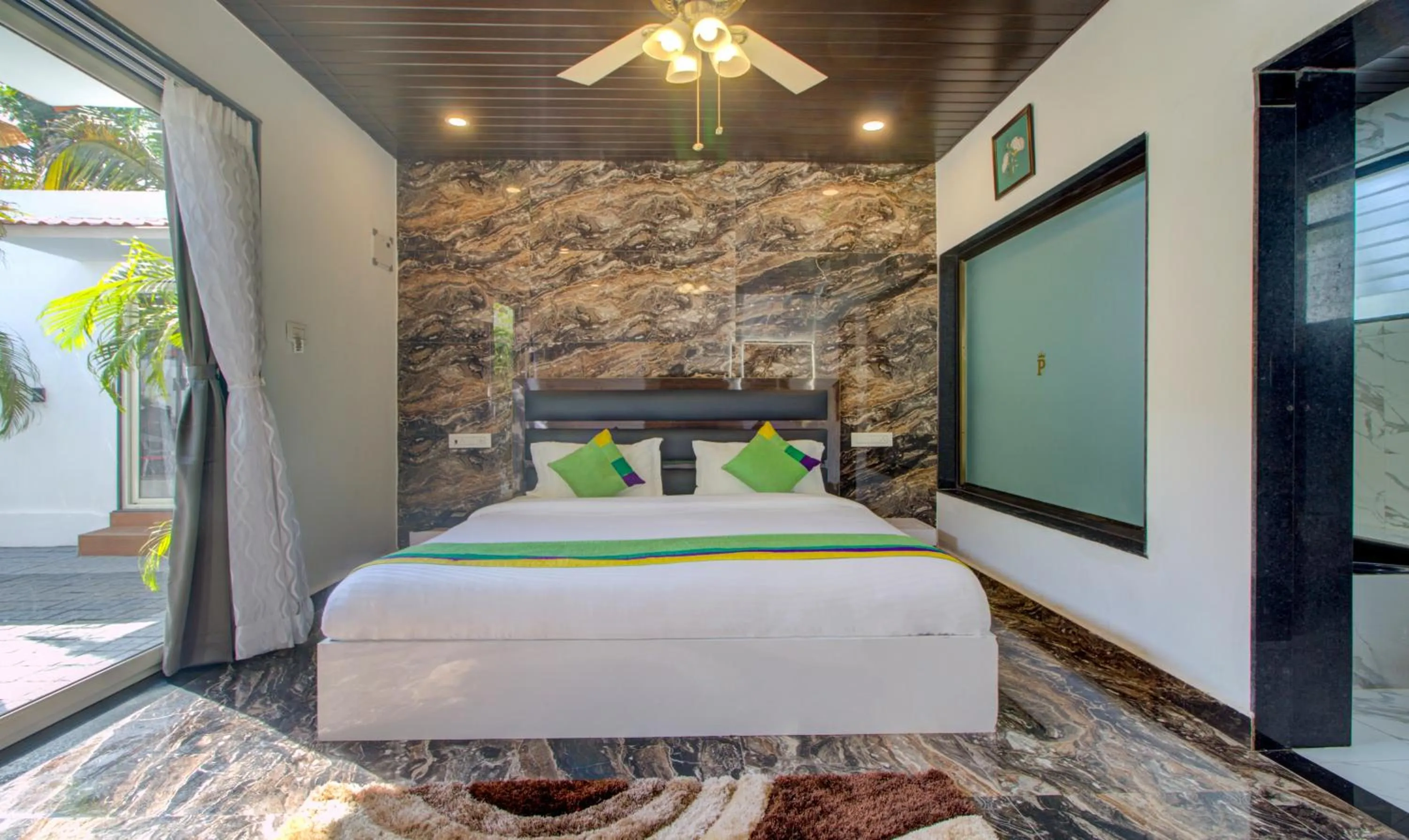 Bed in Treebo Code Red