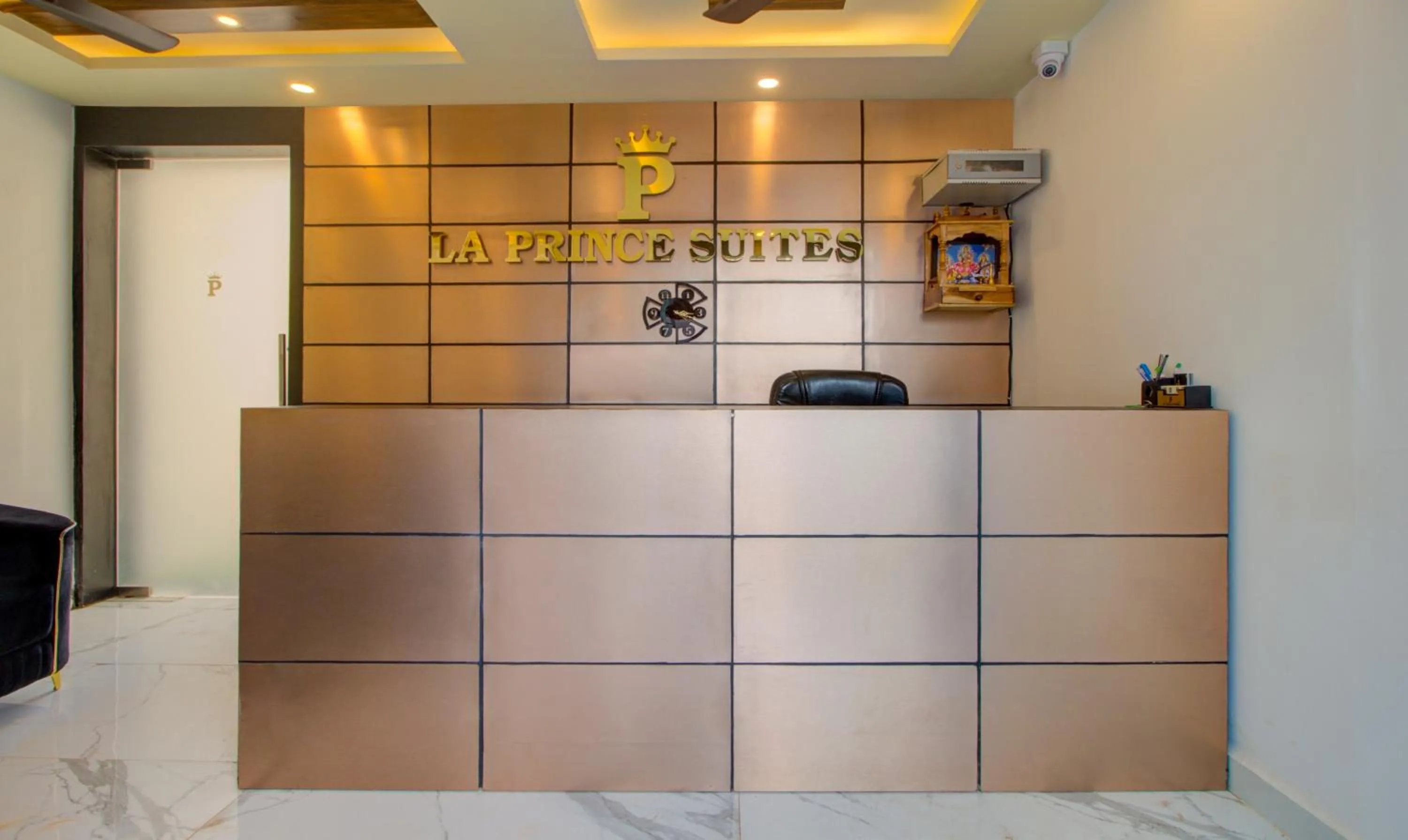 Lobby or reception in Treebo Code Red