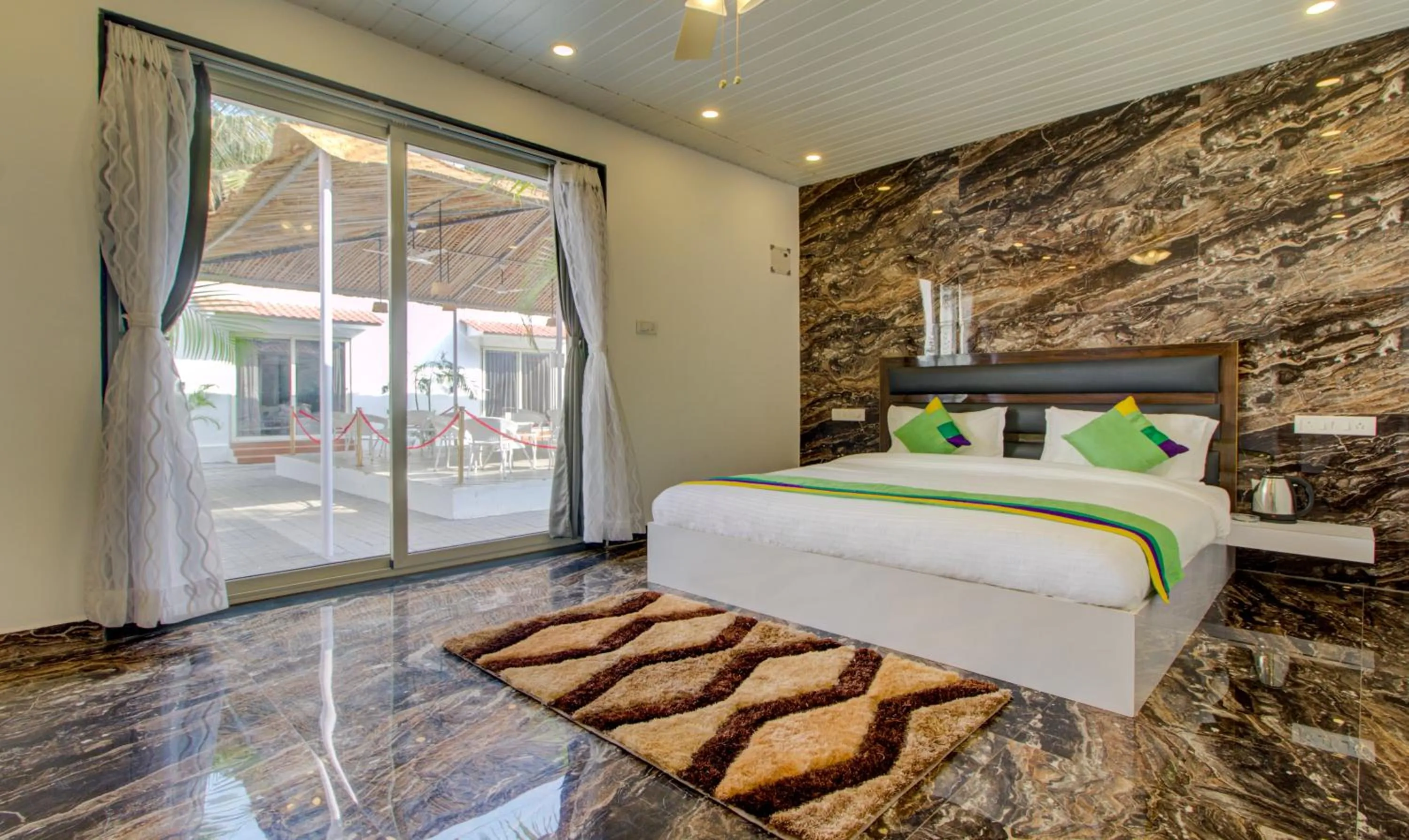 Bed in Treebo Code Red