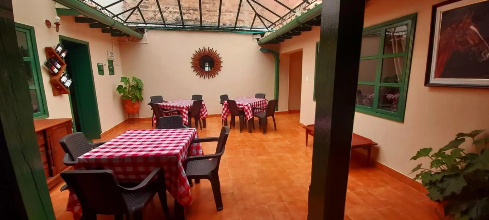 Restaurant/Places to Eat in Hotel Casa San Rafael