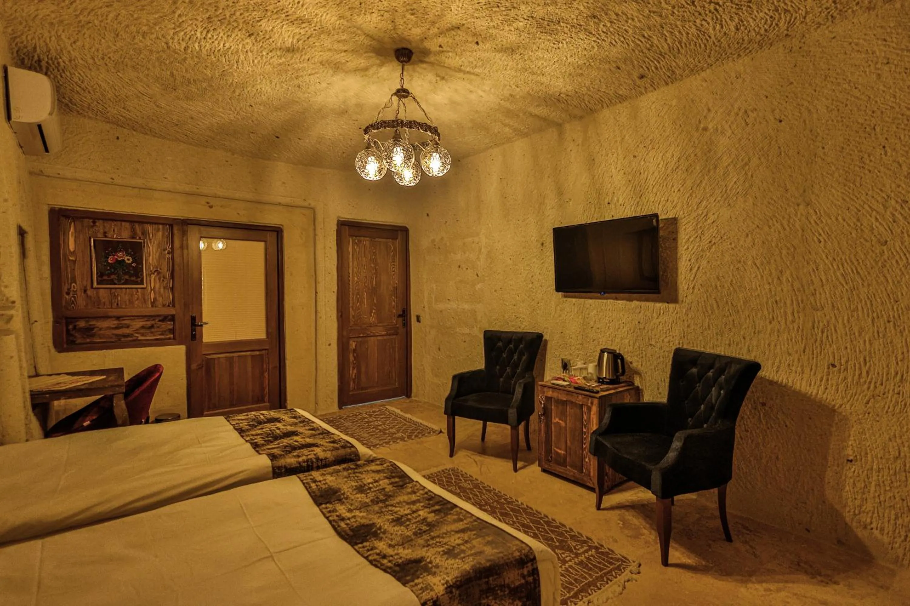 TV and multimedia, Bed in CaveAdocia Stone&Cave Hotel