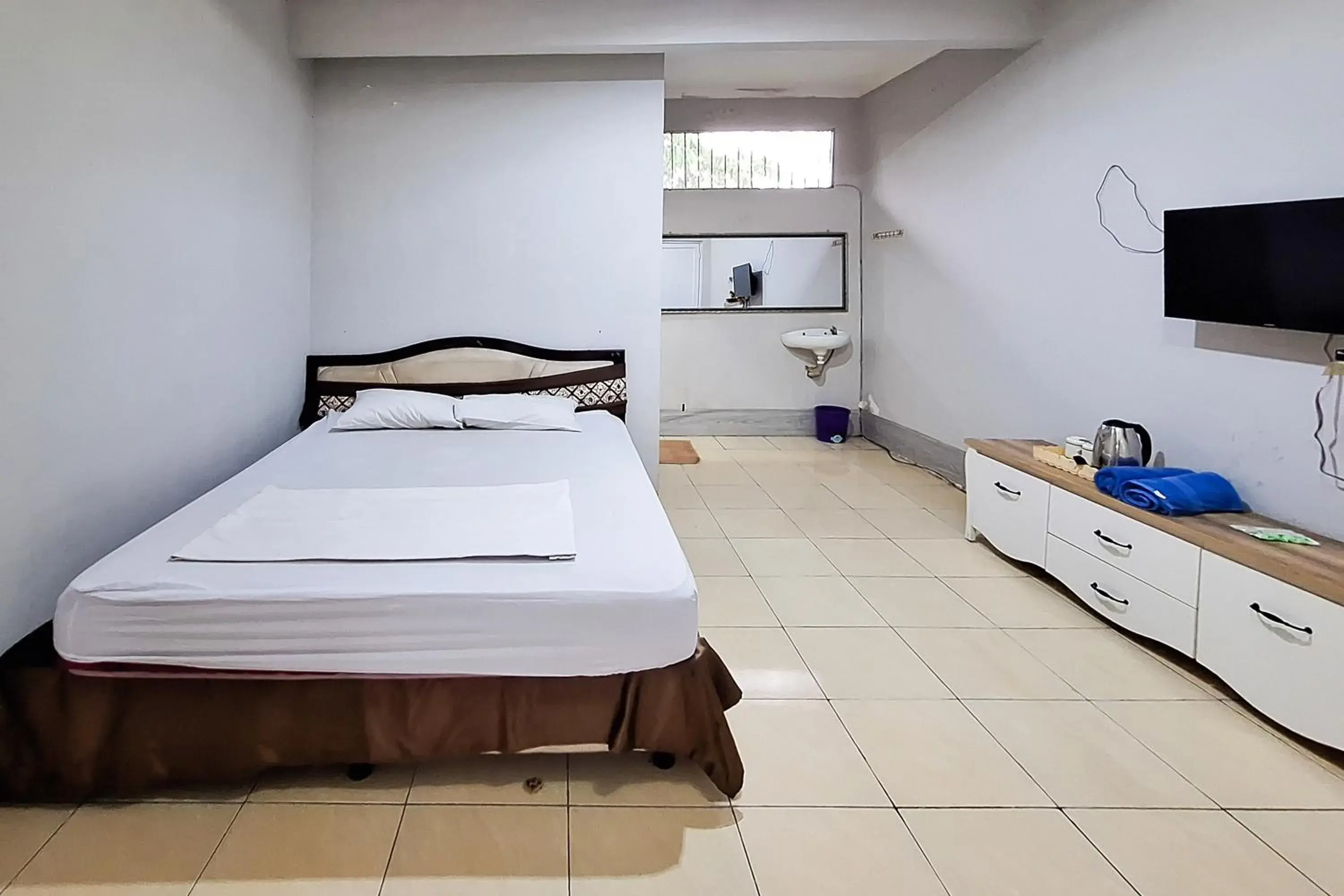 RedDoorz at Kampung Istal Bogor RedDoorz at Kampung Istal Bogor