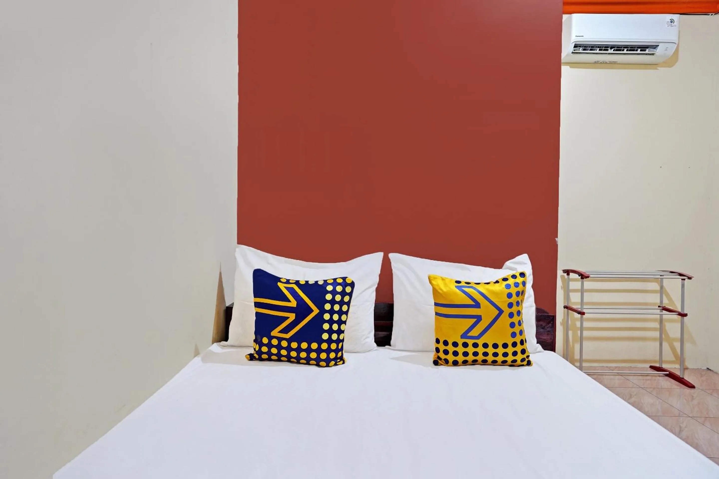 Bedroom in Hotel O Penginapan Kangean SyariahNearTaman Merdeka Kalianget